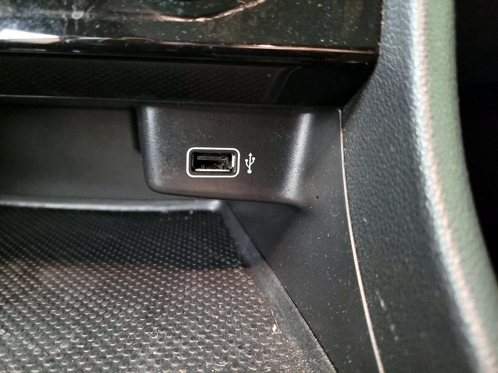 Thumbnail: 2019 Volkswagen Jetta - 18