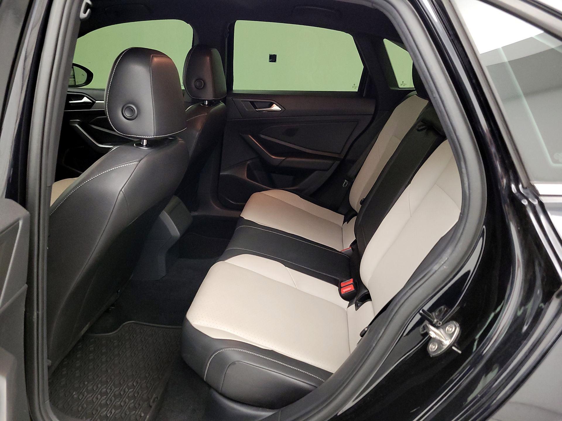 Thumbnail: 2019 Volkswagen Jetta - 20