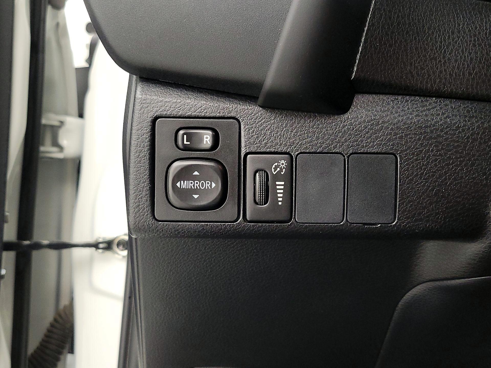 Thumbnail: 2017 Toyota Corolla - 13