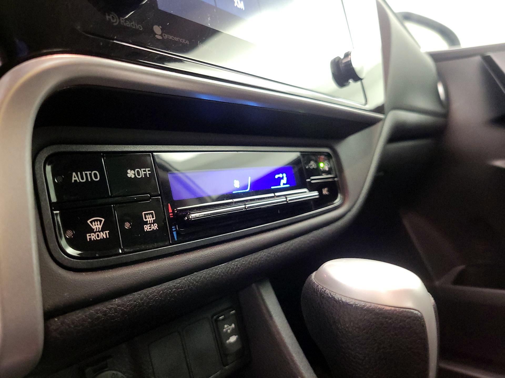 Thumbnail: 2017 Toyota Corolla - 16