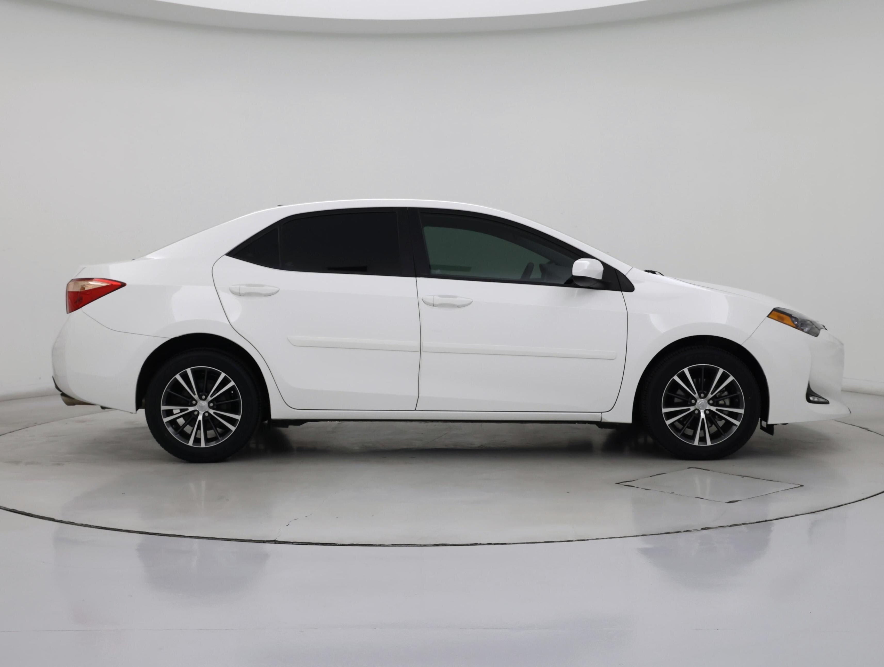 Thumbnail: 2017 Toyota Corolla - 7