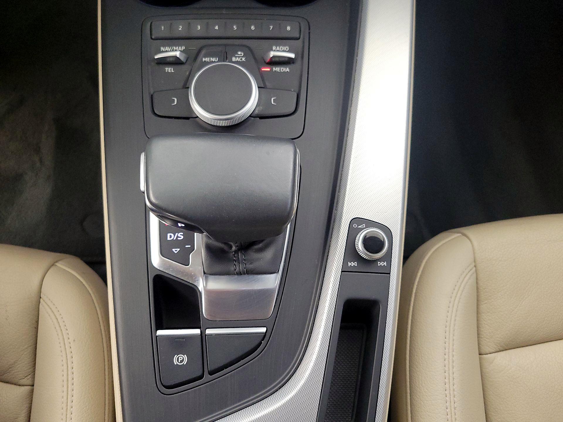 Thumbnail: 2017 Audi A4 - 17