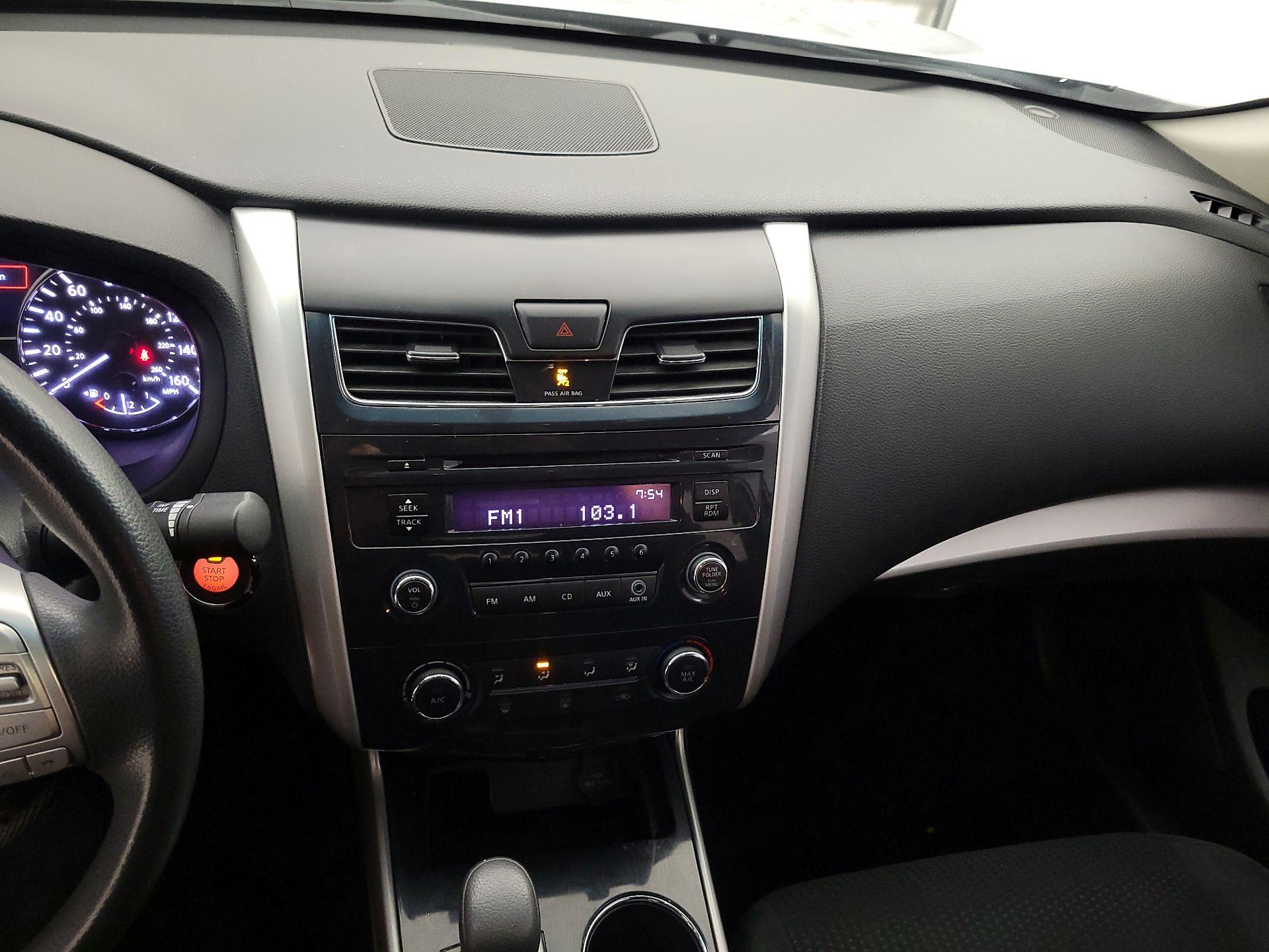 Thumbnail: 2014 Nissan Altima - 9