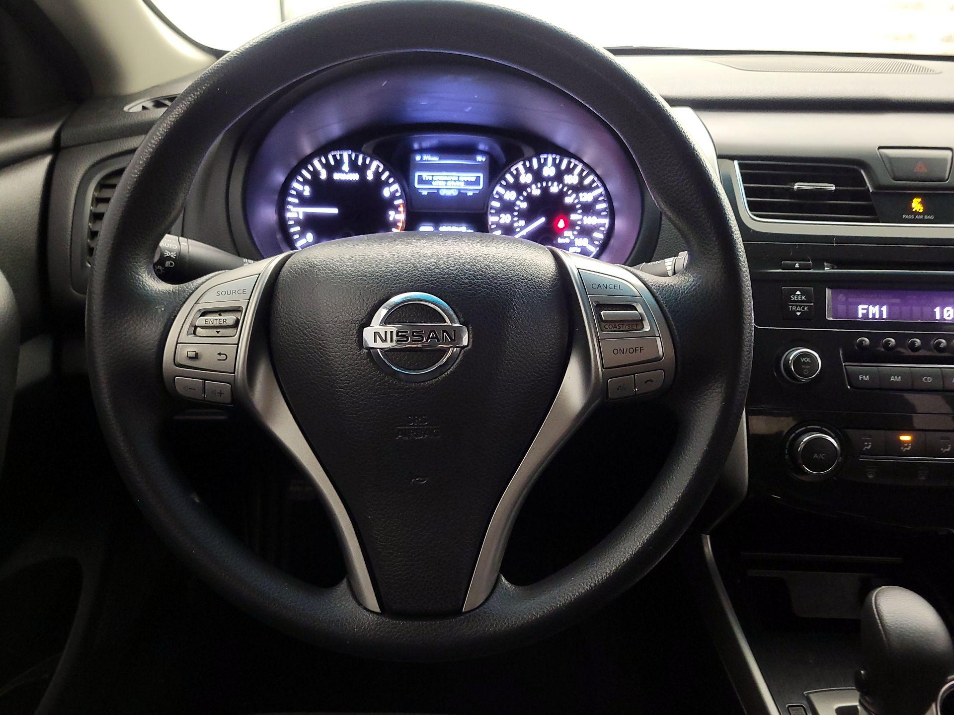 Thumbnail: 2014 Nissan Altima - 10