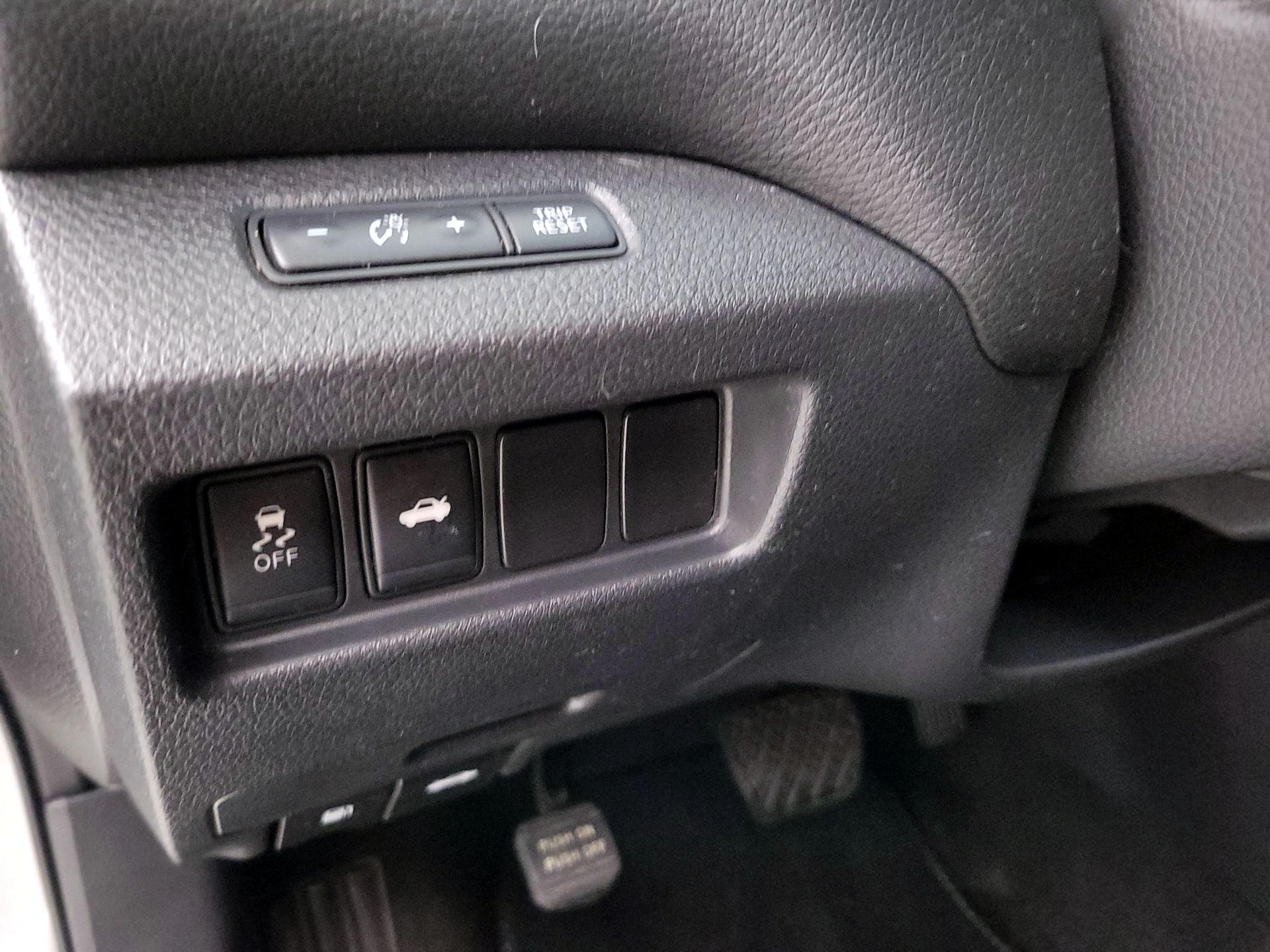 Thumbnail: 2014 Nissan Altima - 13