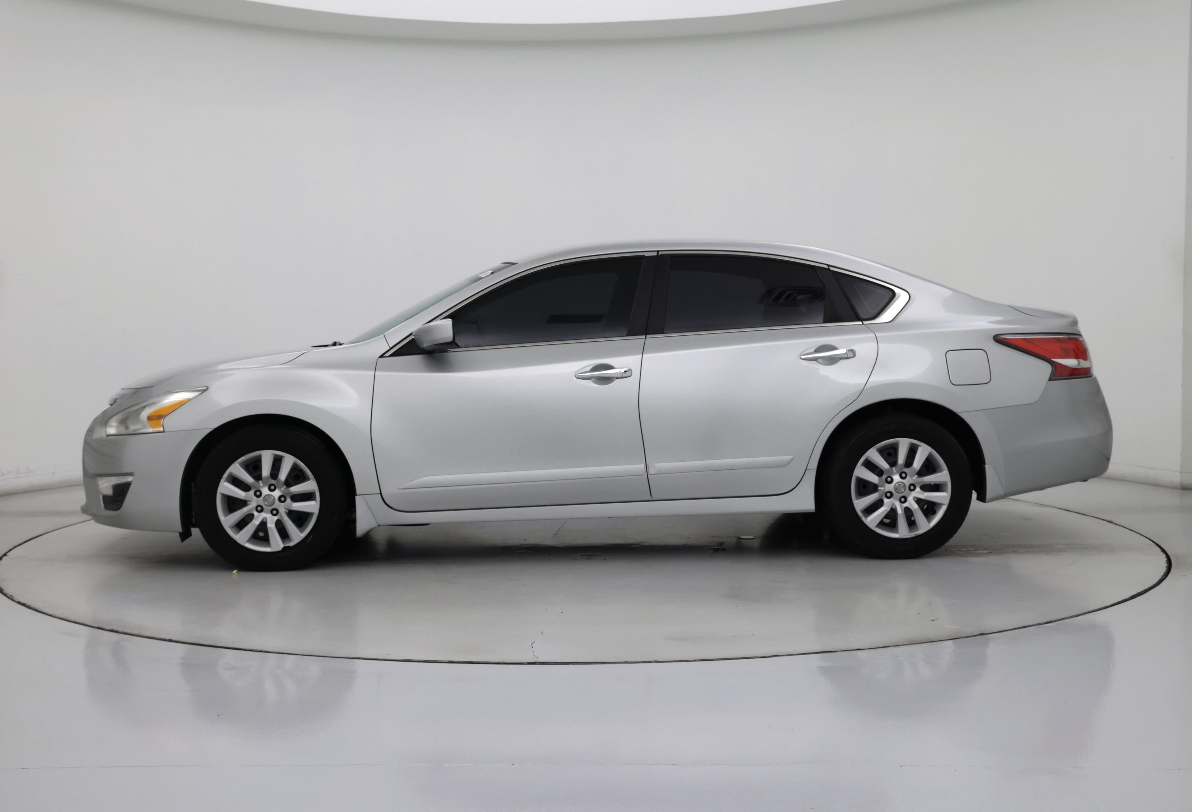 Thumbnail: 2014 Nissan Altima - 3