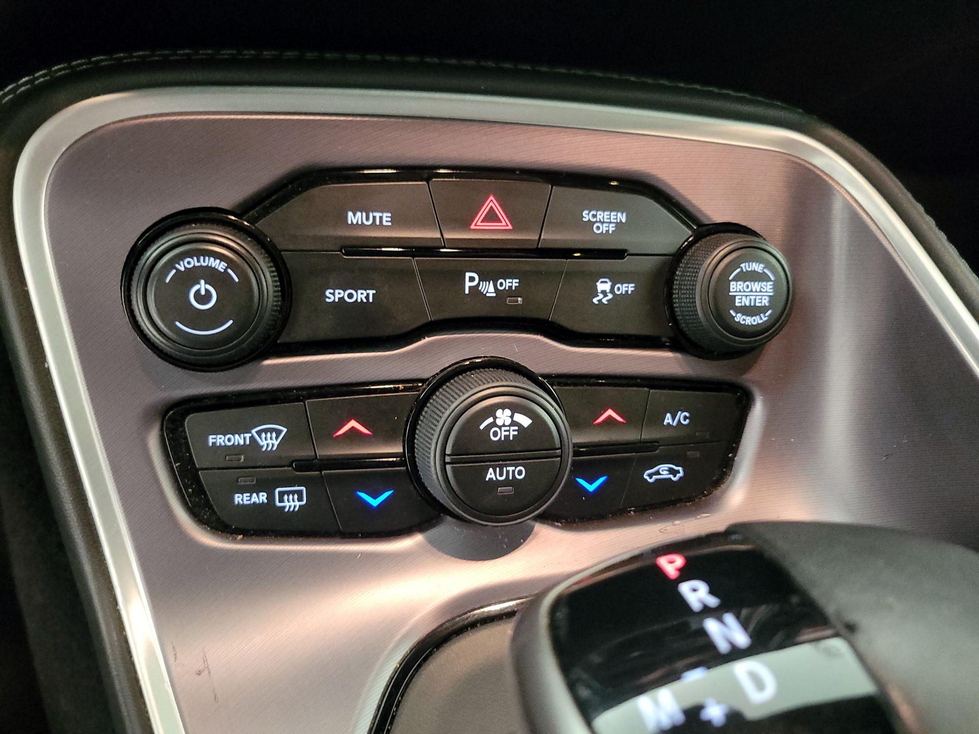 Thumbnail: 2019 Dodge Challenger - 16