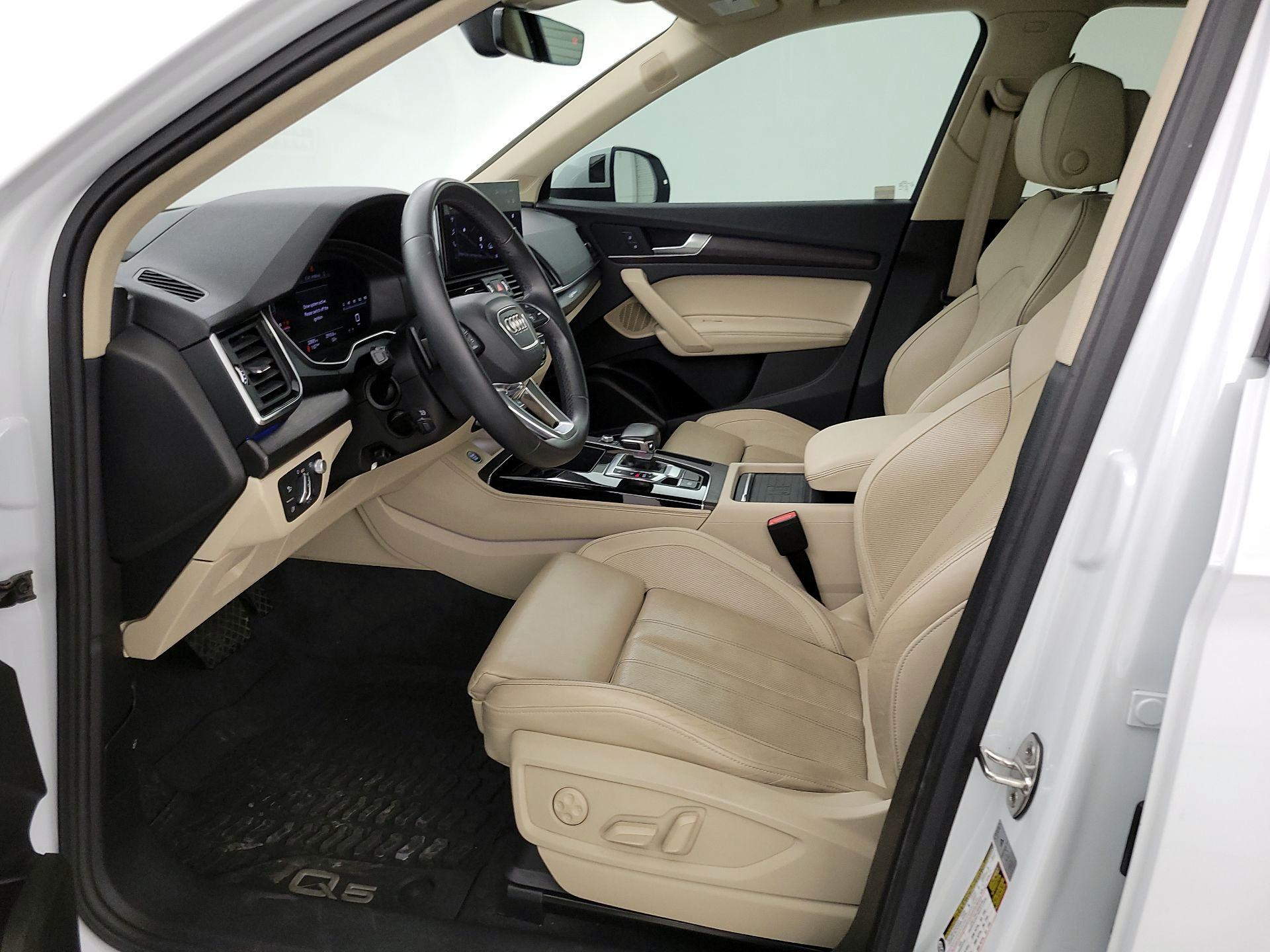 Thumbnail: 2023 Audi Q5 - 11