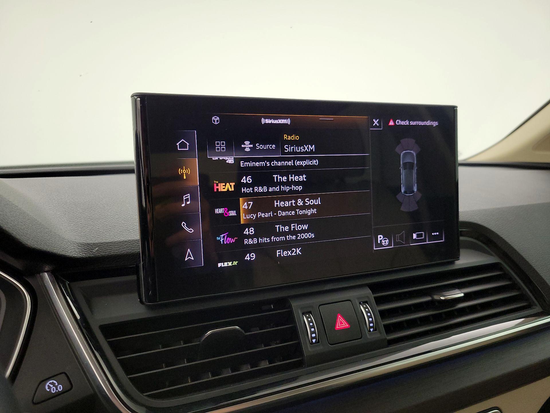 Thumbnail: 2023 Audi Q5 - 16