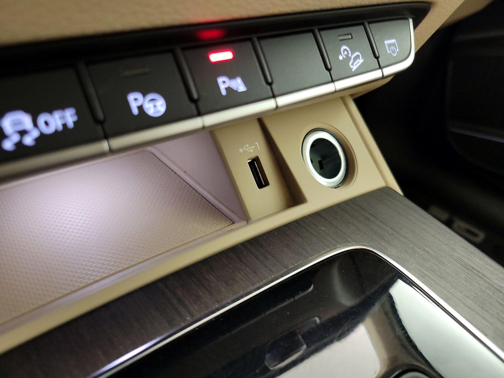 Thumbnail: 2023 Audi Q5 - 19