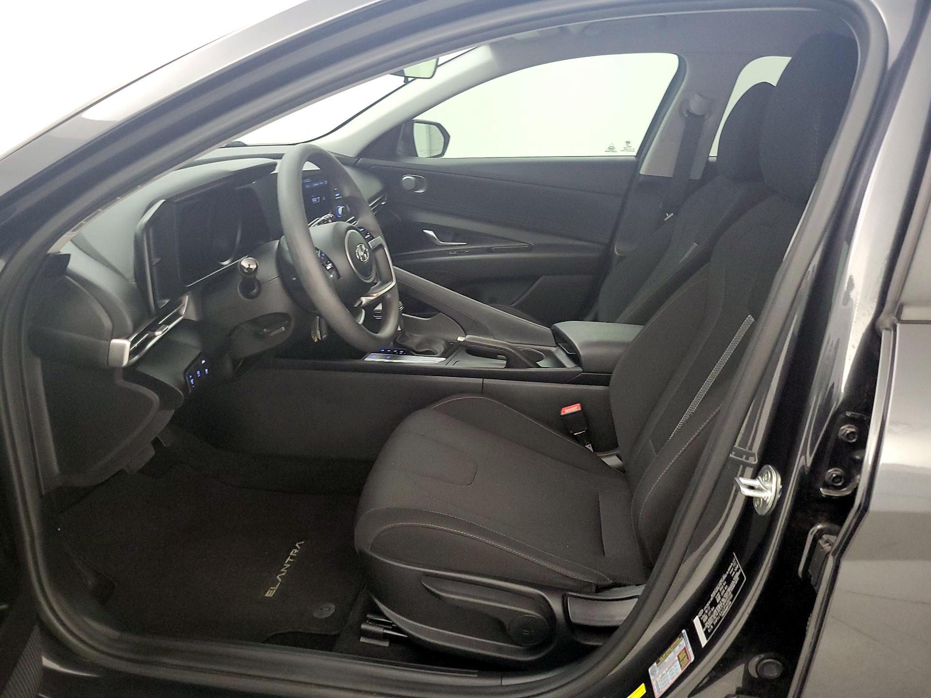 Thumbnail: 2023 Hyundai Elantra - 11