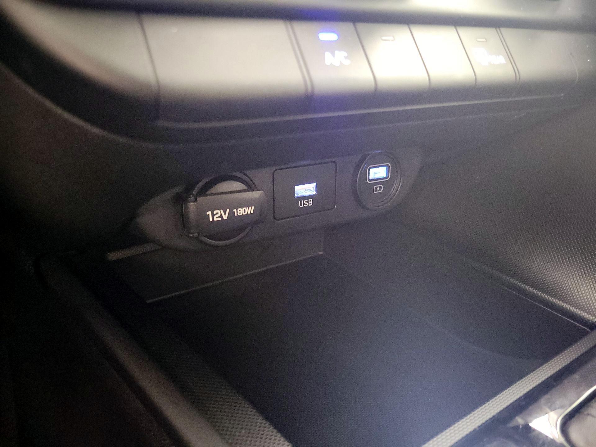 Thumbnail: 2023 Hyundai Elantra - 18