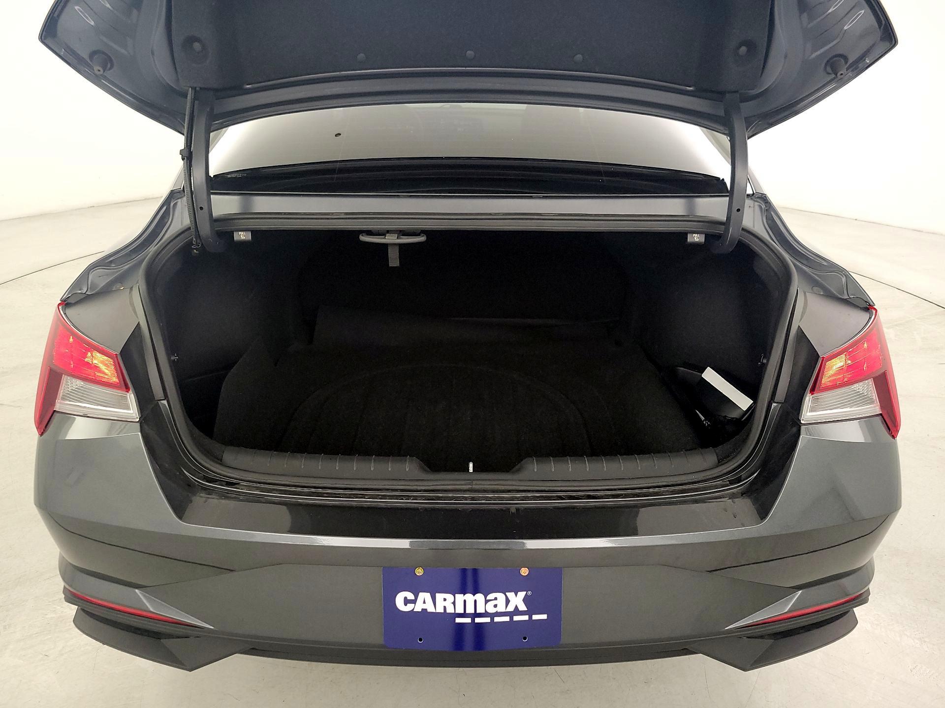 Thumbnail: 2023 Hyundai Elantra - 20