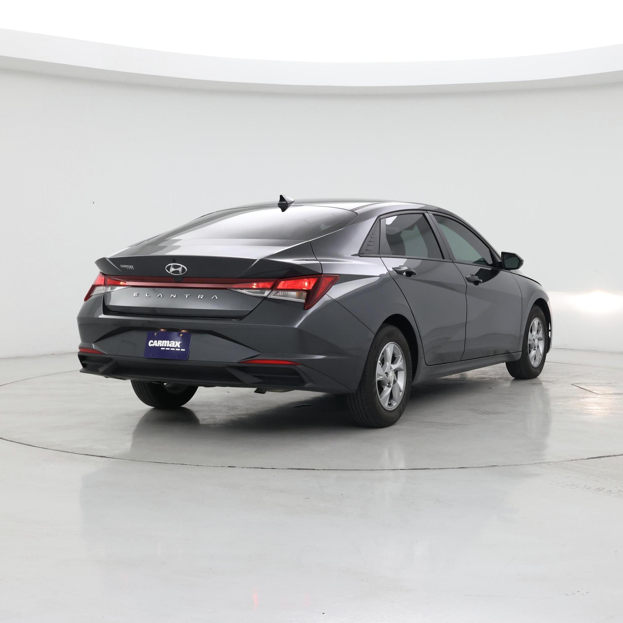 Thumbnail: 2023 Hyundai Elantra - 8