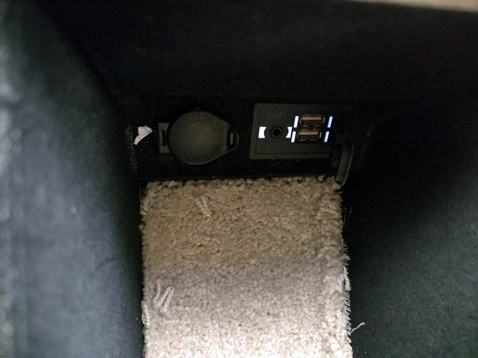 Thumbnail: 2015 Lexus ES - 18