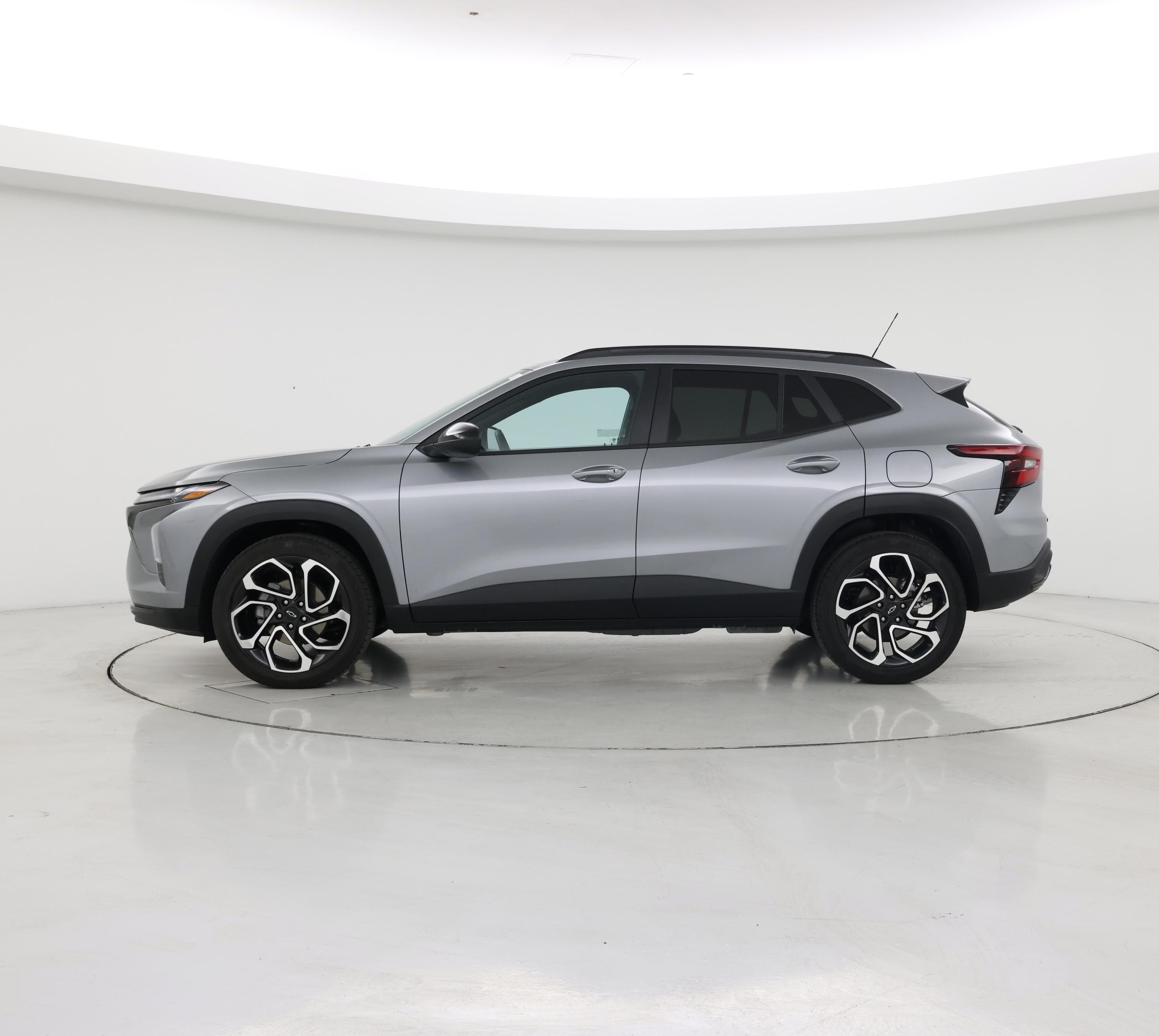 Thumbnail: 2024 Chevrolet Trax - 3