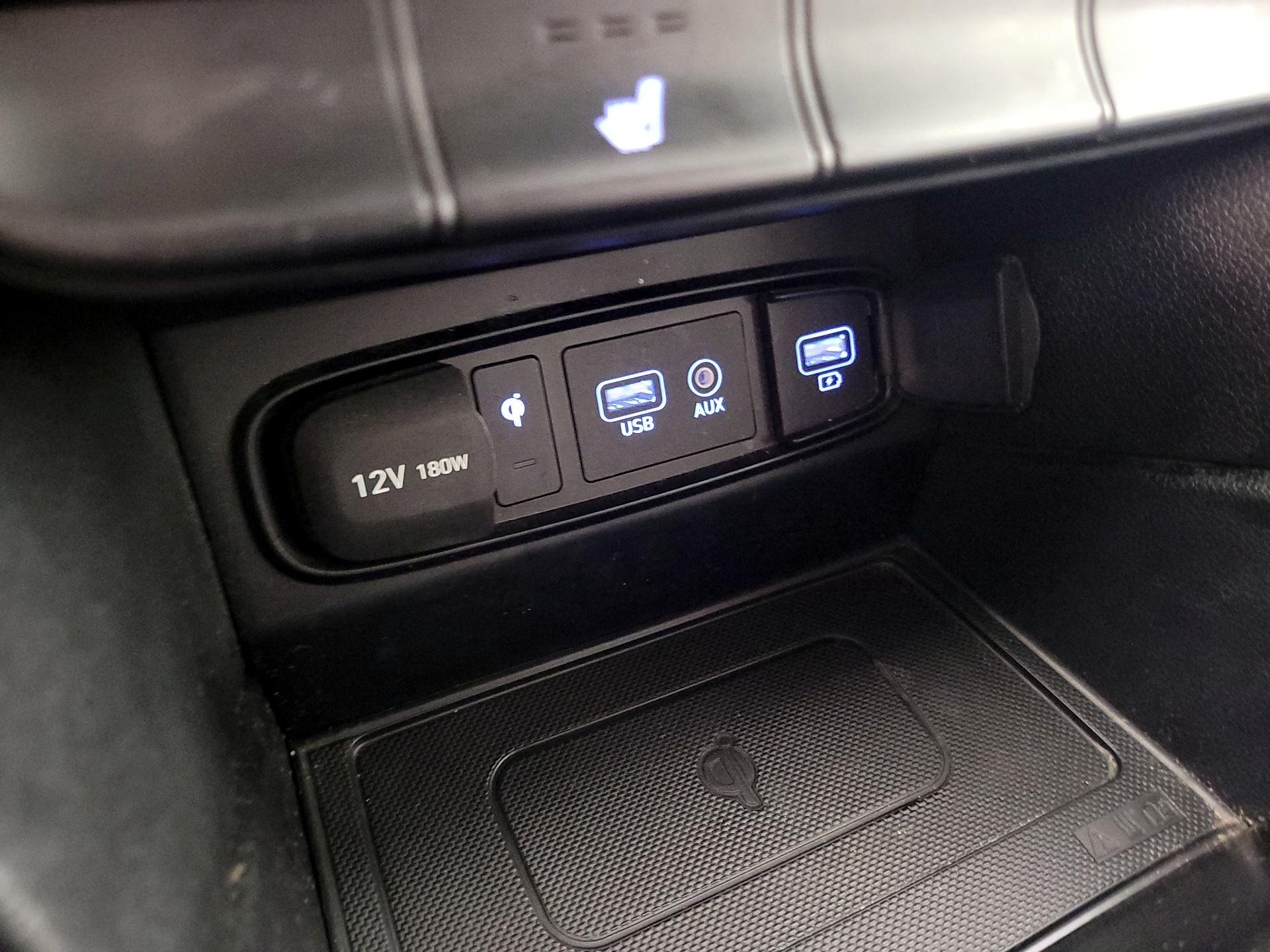 Thumbnail: 2020 Hyundai Santa Fe - 18