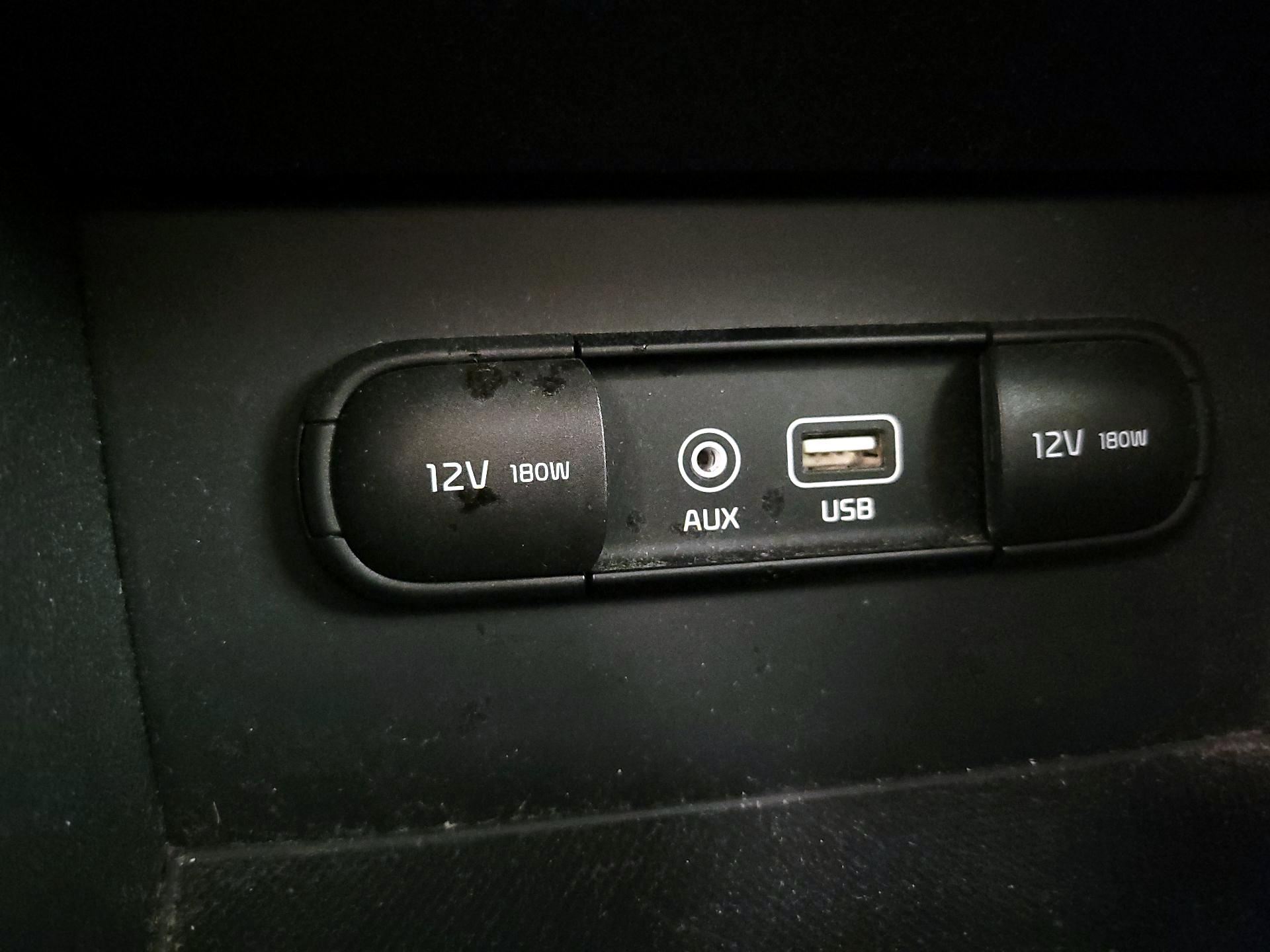 Thumbnail: 2017 Kia Niro - 19