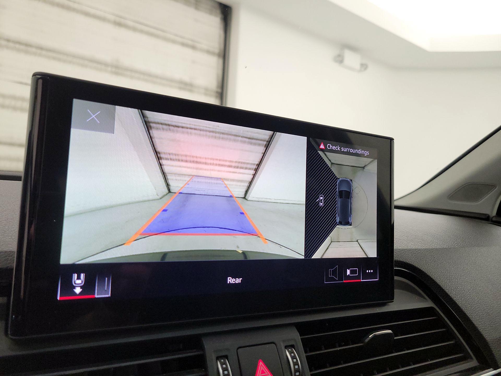 Thumbnail: 2021 Audi Q5 - 14