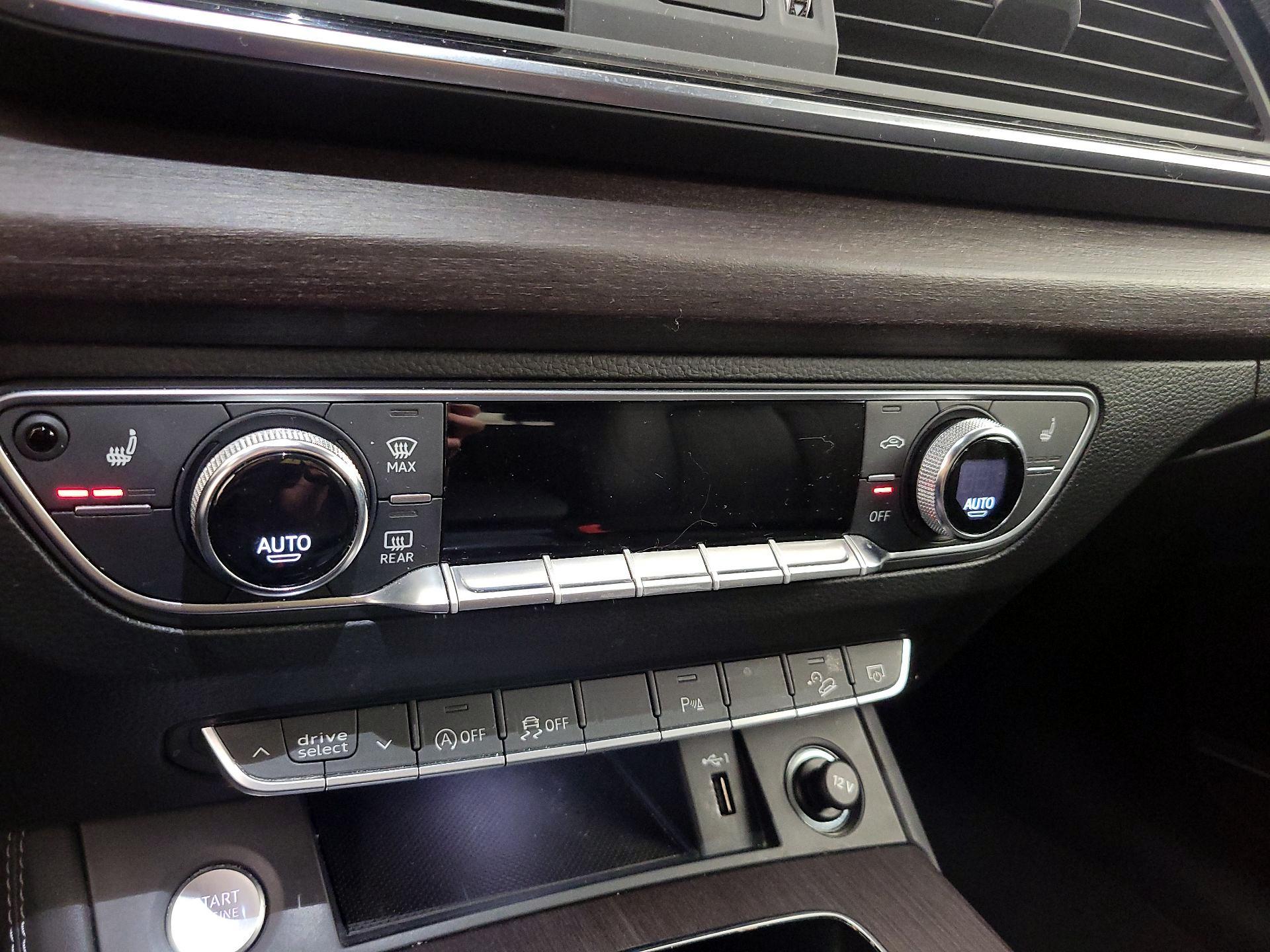 Thumbnail: 2021 Audi Q5 - 16