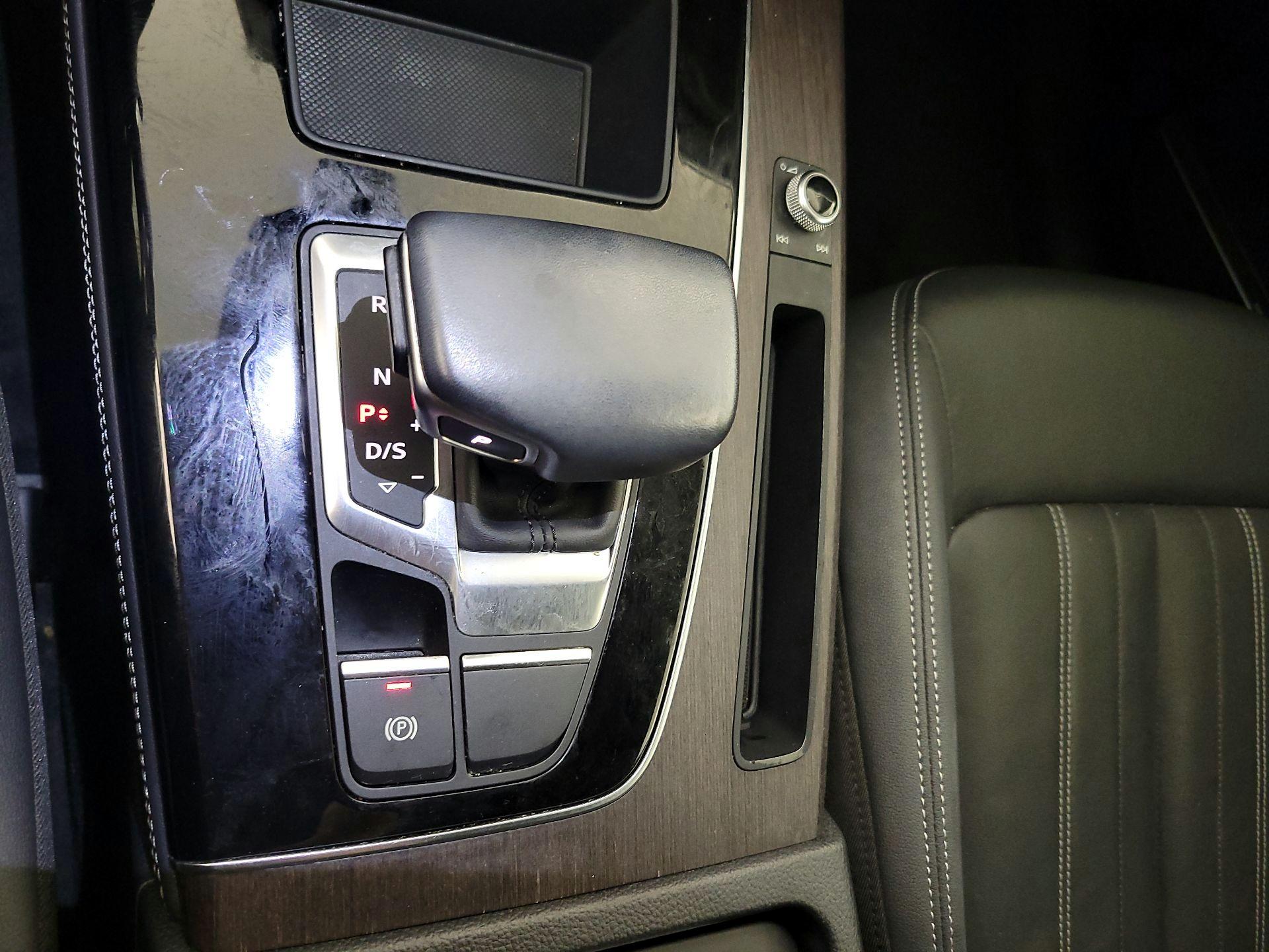 Thumbnail: 2021 Audi Q5 - 17