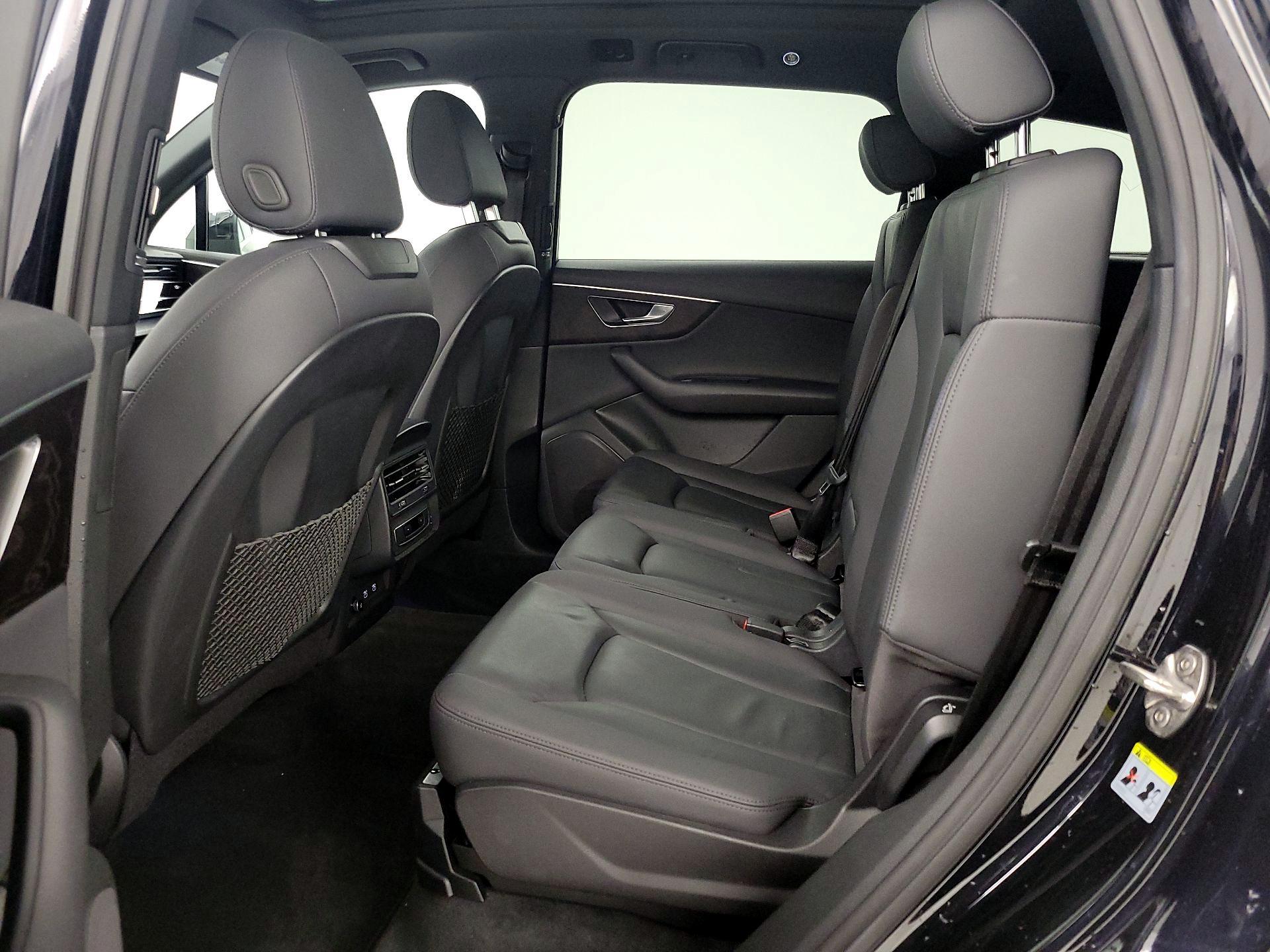 Thumbnail: 2021 Audi Q7 - 20