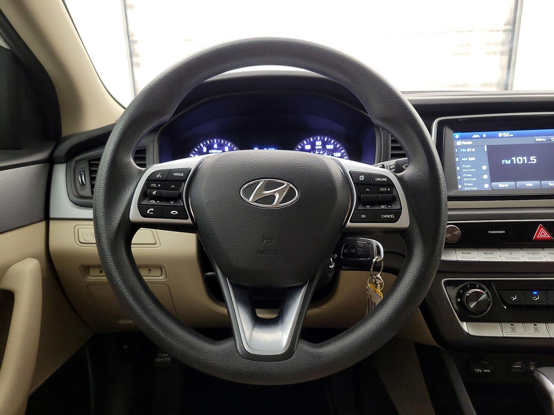 Thumbnail: 2019 Hyundai Sonata - 10