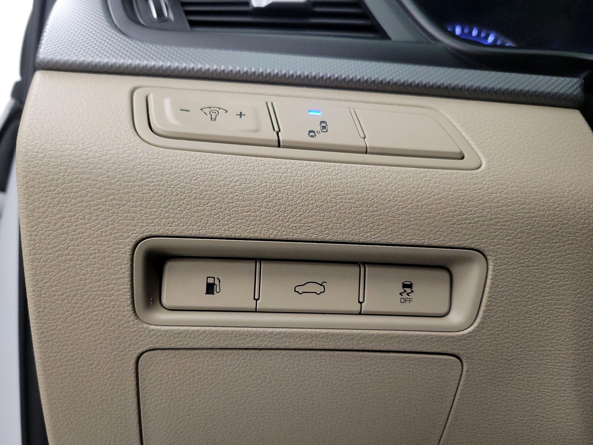 Thumbnail: 2019 Hyundai Sonata - 13