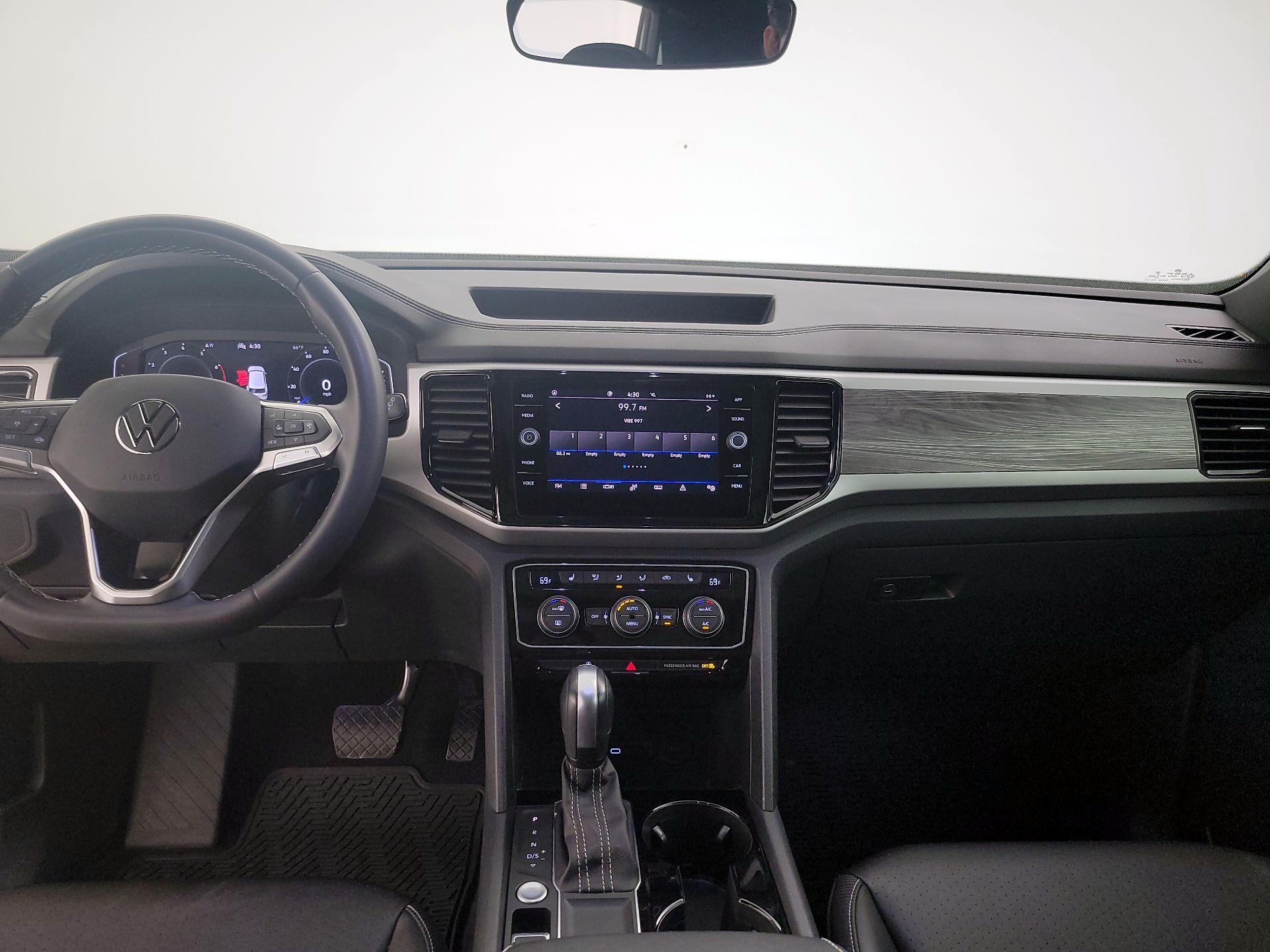 Thumbnail: 2023 Volkswagen Atlas - 9