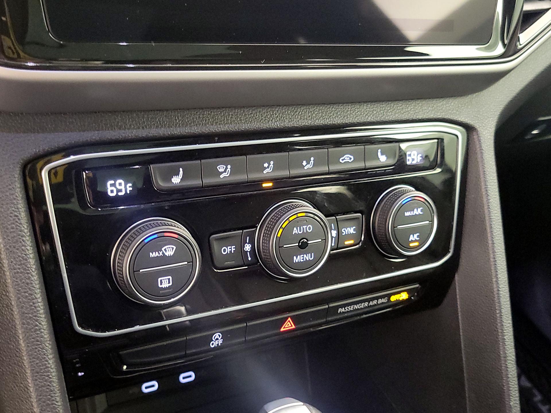 Thumbnail: 2023 Volkswagen Atlas - 16