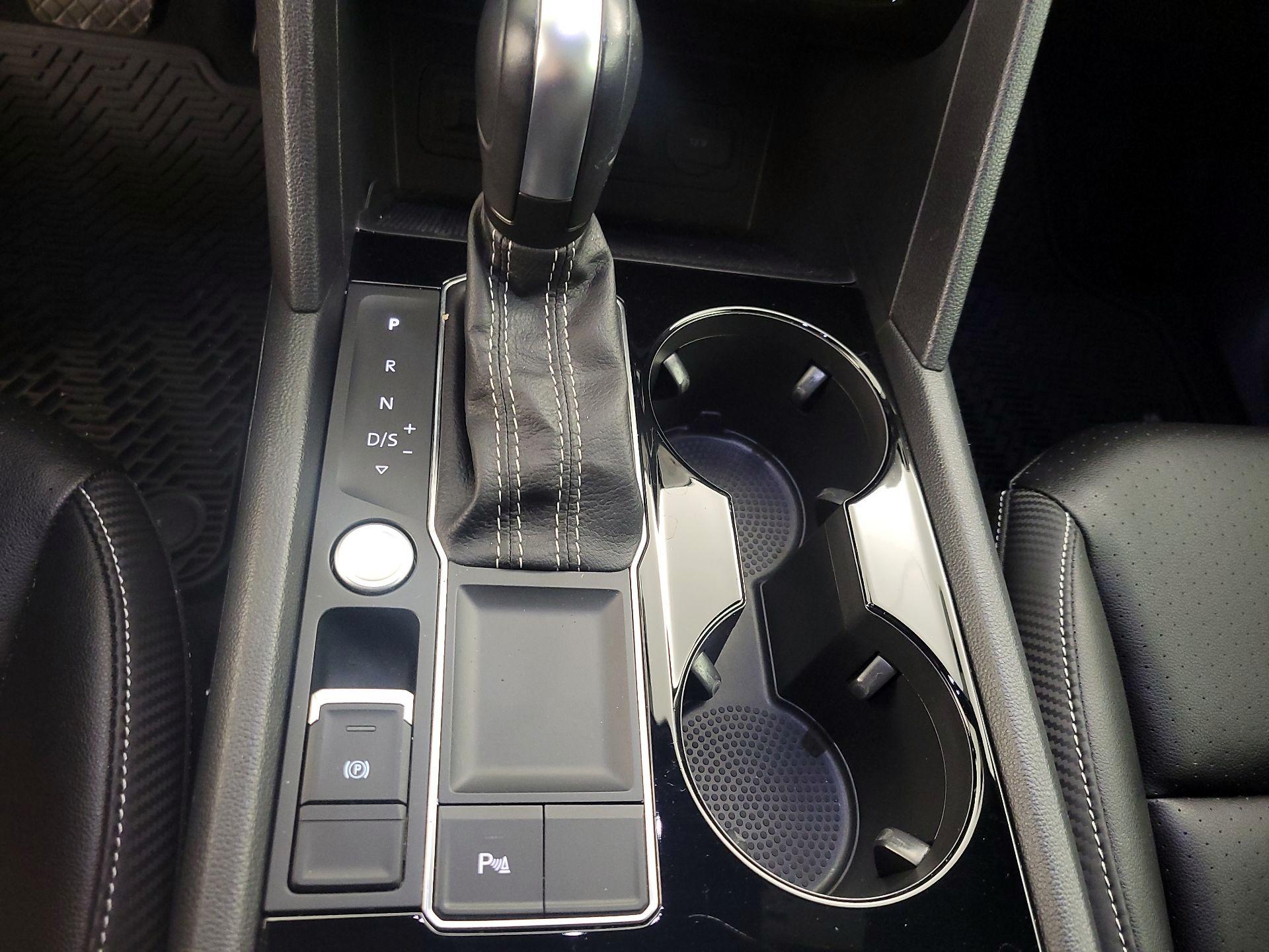 Thumbnail: 2023 Volkswagen Atlas - 17