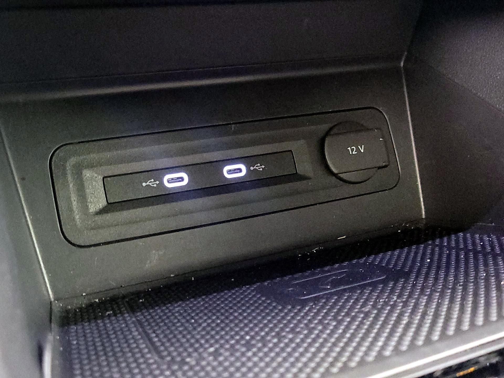 Thumbnail: 2023 Volkswagen Atlas - 18