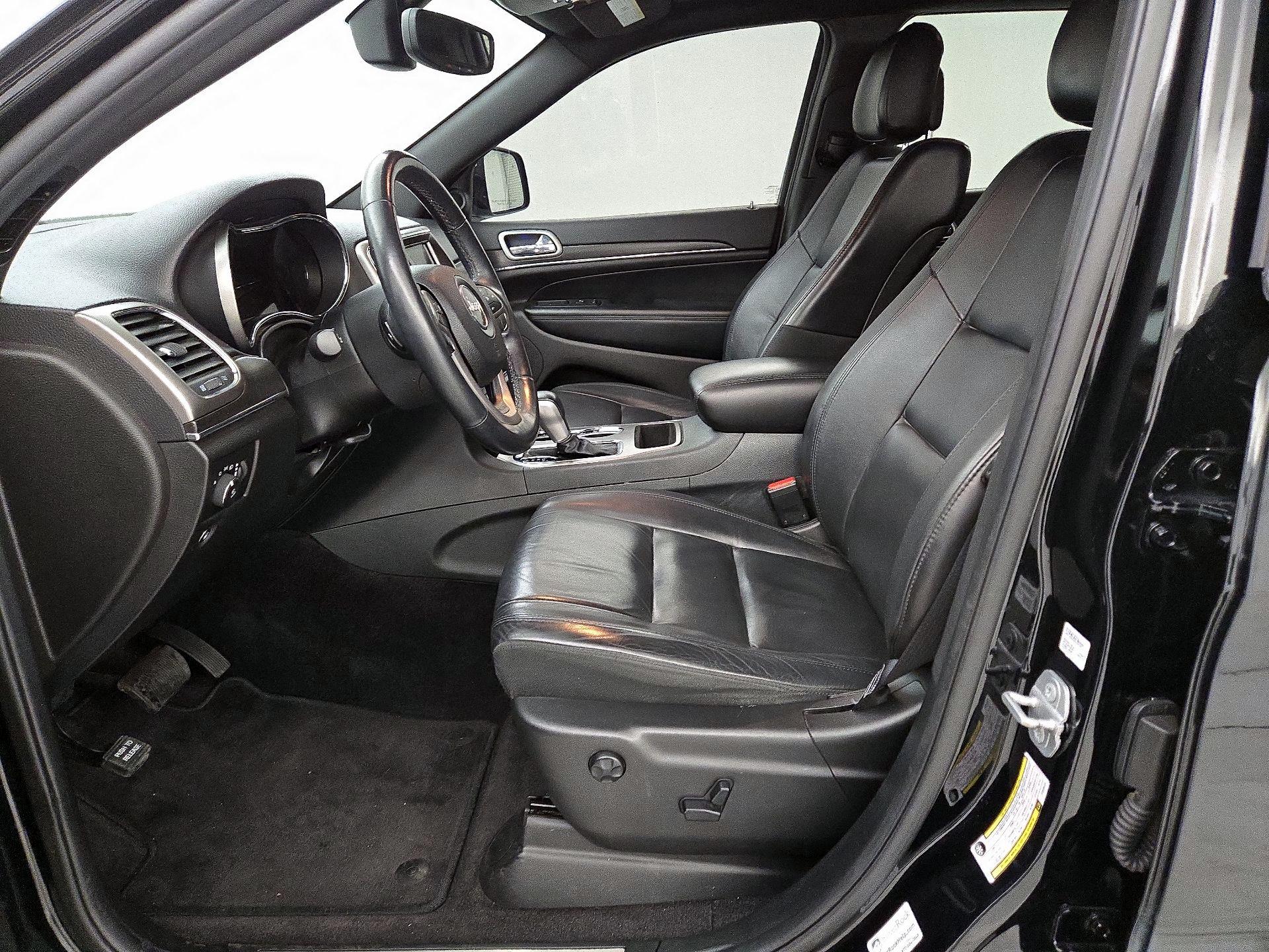 Thumbnail: 2018 Jeep Grand Cherokee - 11