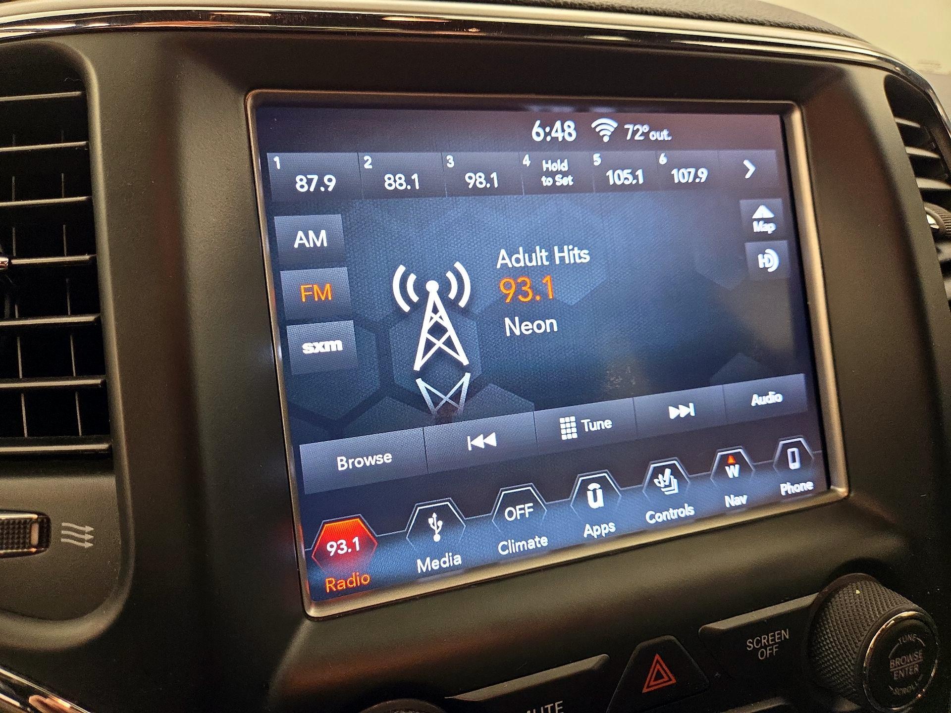 Thumbnail: 2018 Jeep Grand Cherokee - 16