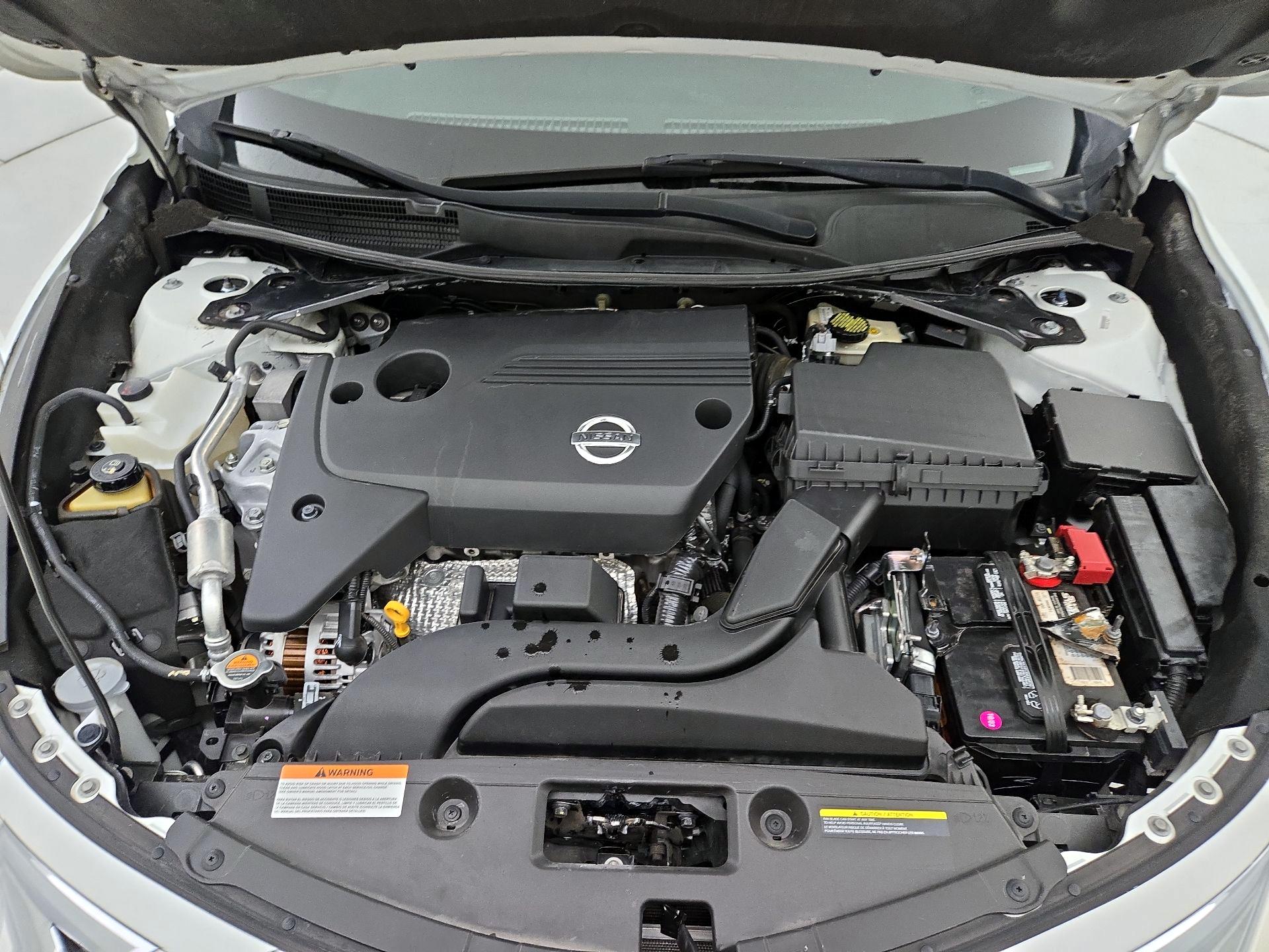 Thumbnail: 2014 Nissan Altima - 19