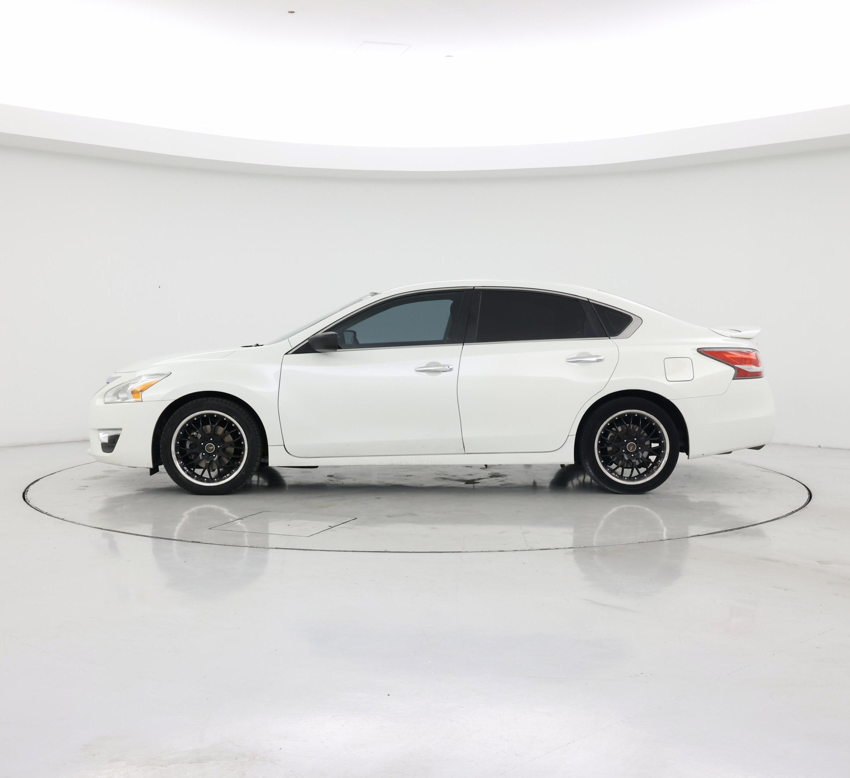 Thumbnail: 2014 Nissan Altima - 3