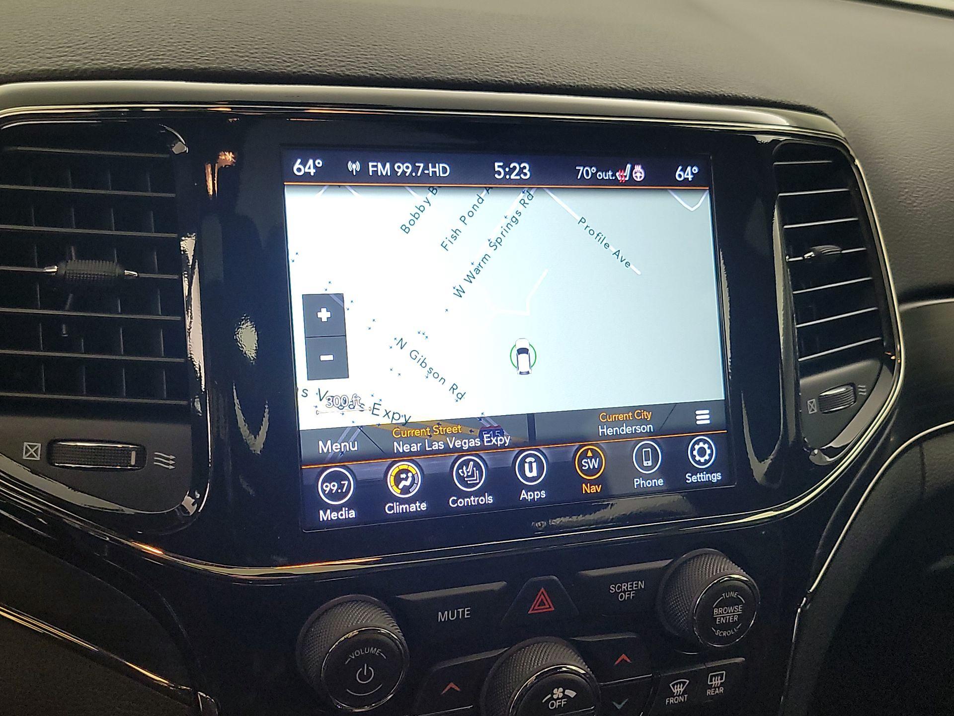 Thumbnail: 2021 Jeep Grand Cherokee - 14