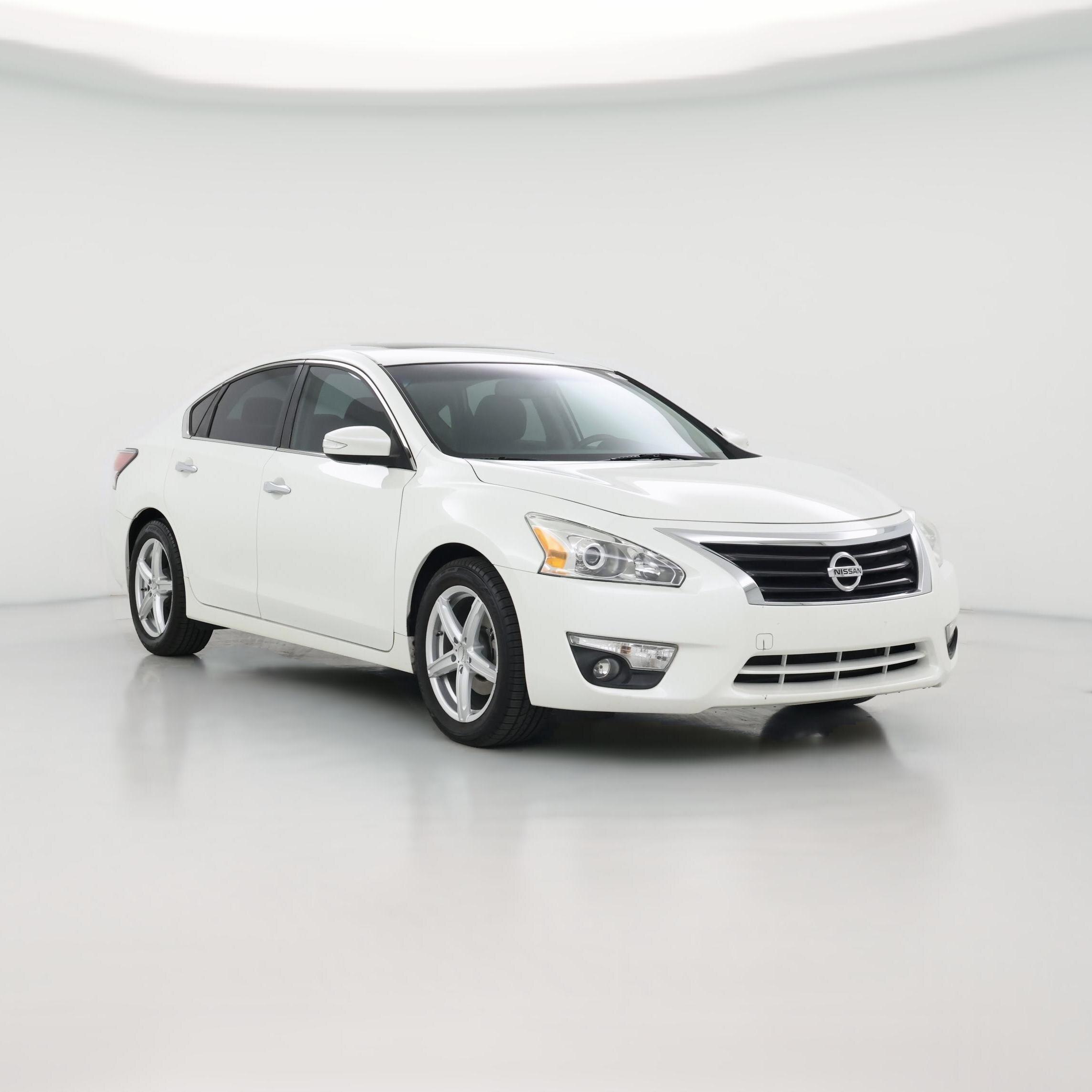 Thumbnail: 2015 Nissan Altima - 1
