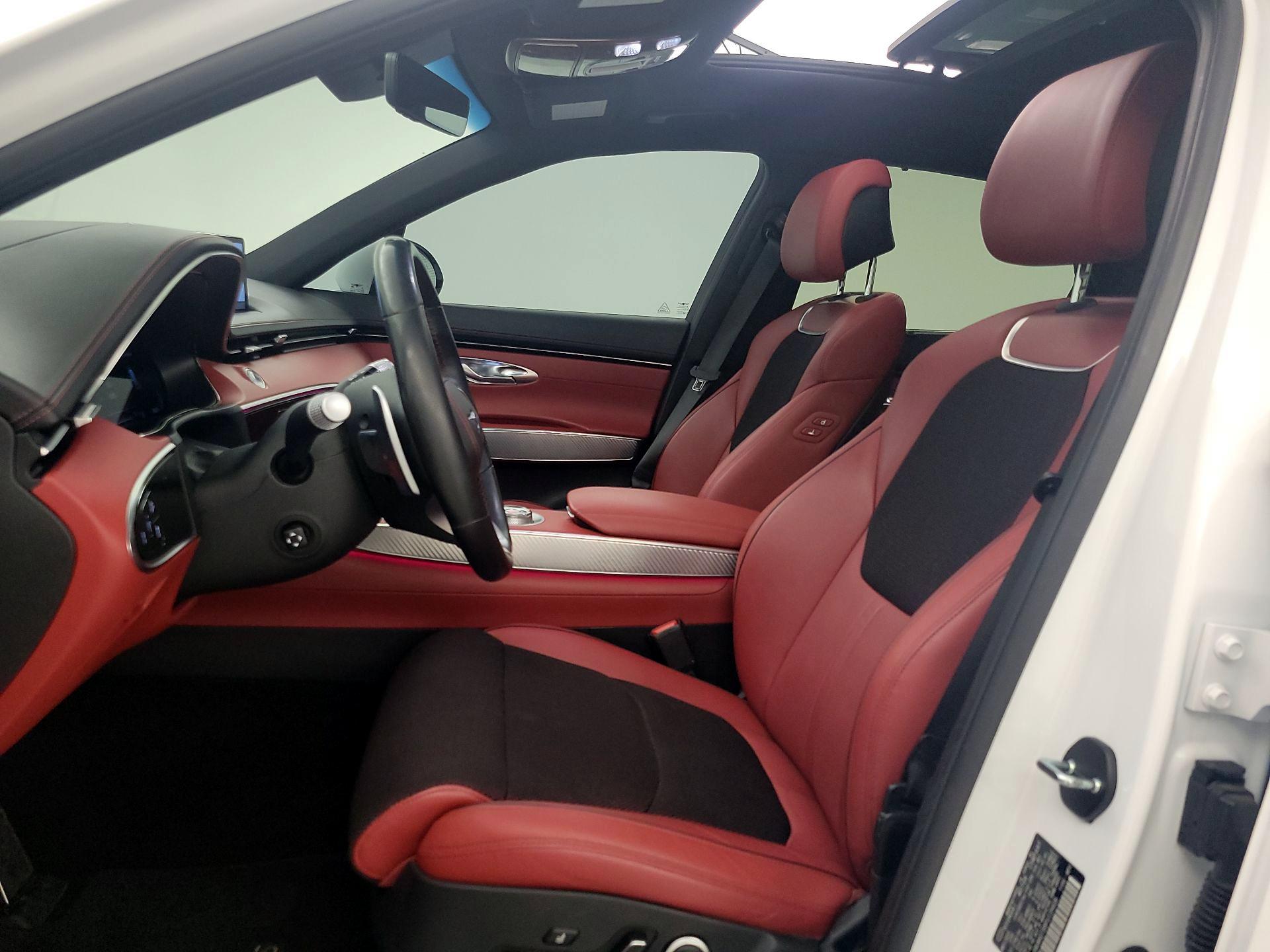 Thumbnail: 2023 Genesis GV70 - 11