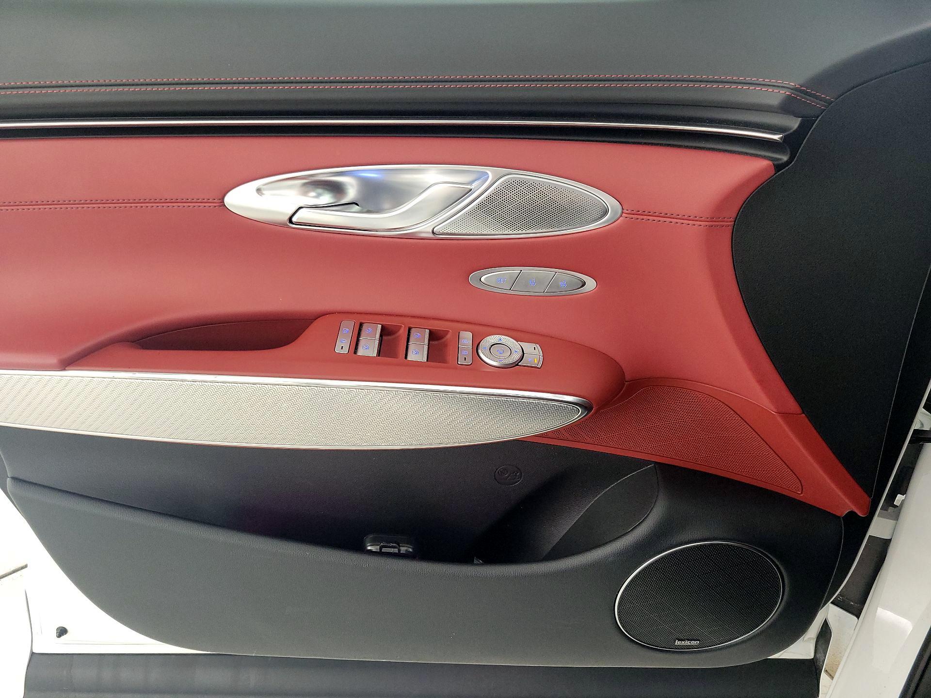 Thumbnail: 2023 Genesis GV70 - 12