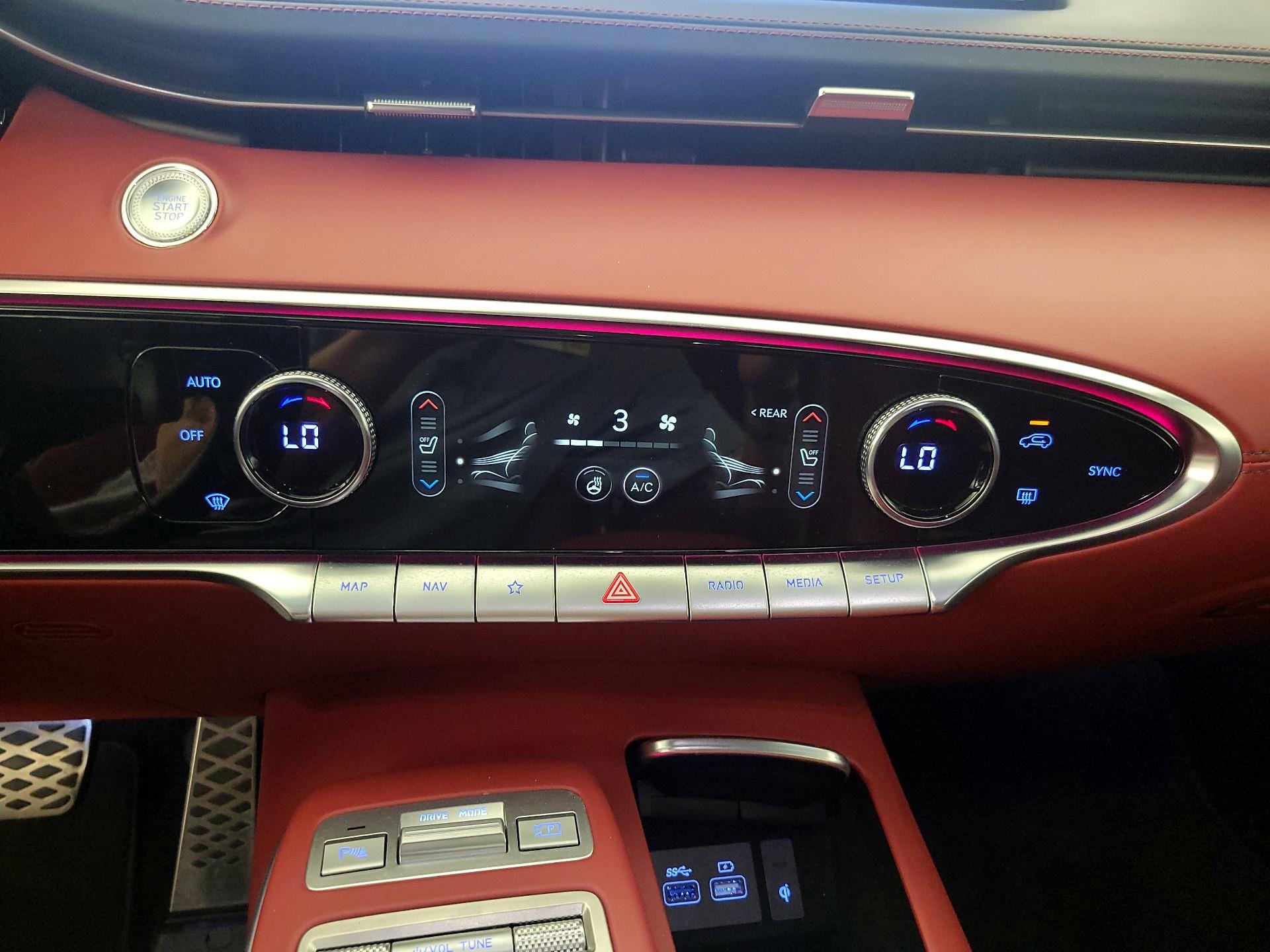 Thumbnail: 2023 Genesis GV70 - 17