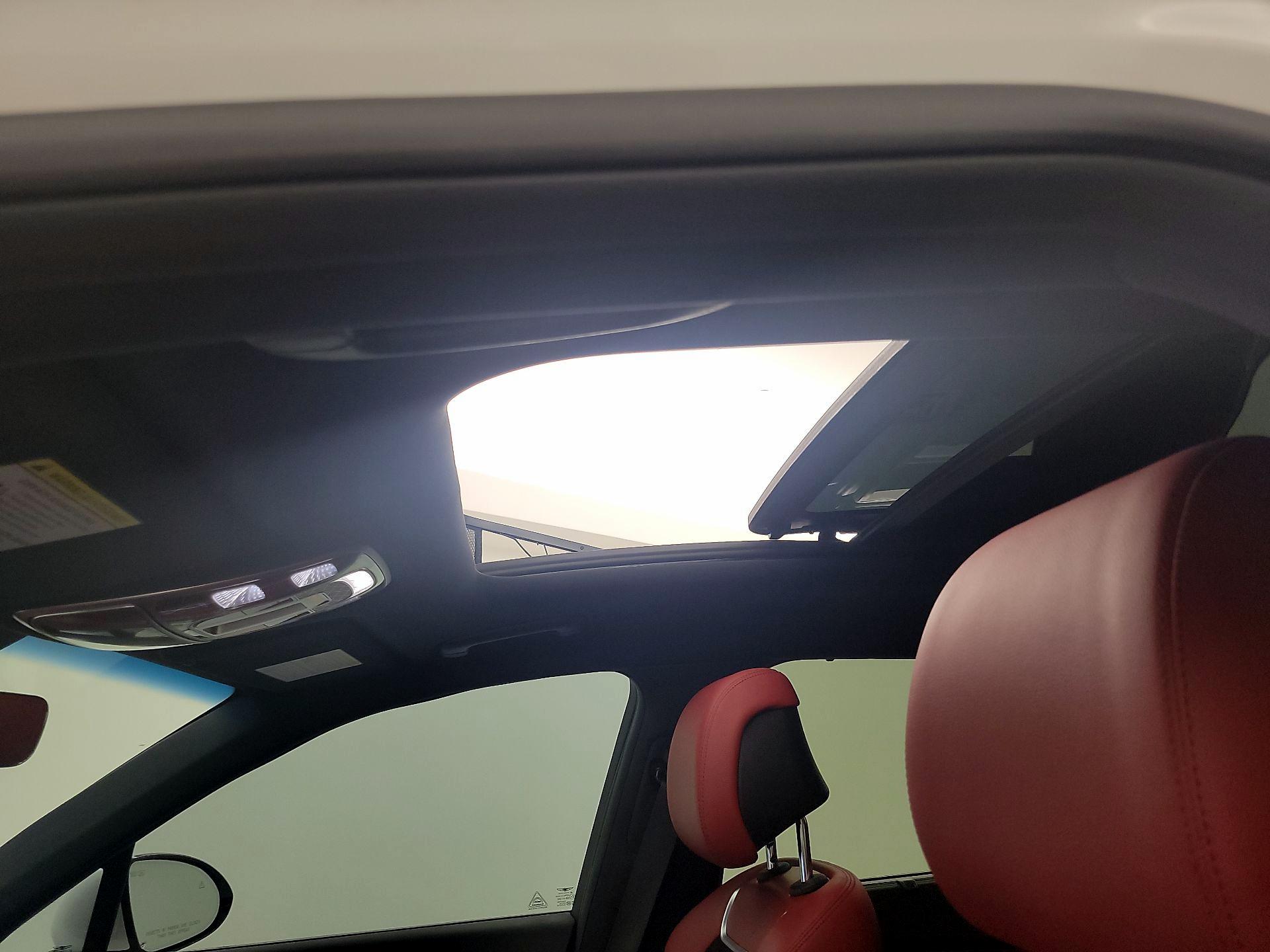 Thumbnail: 2023 Genesis GV70 - 20