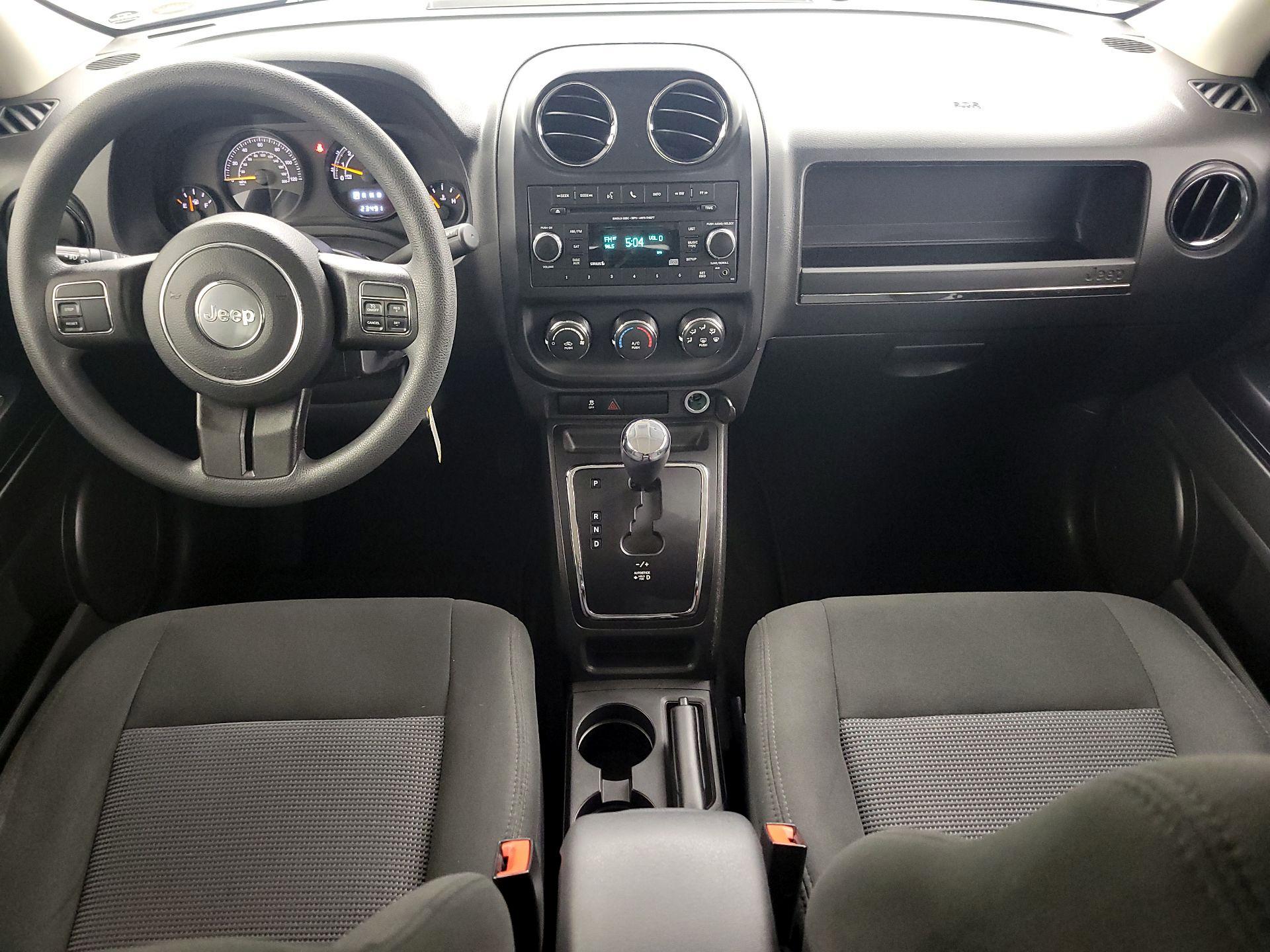 Thumbnail: 2016 Jeep Patriot - 9