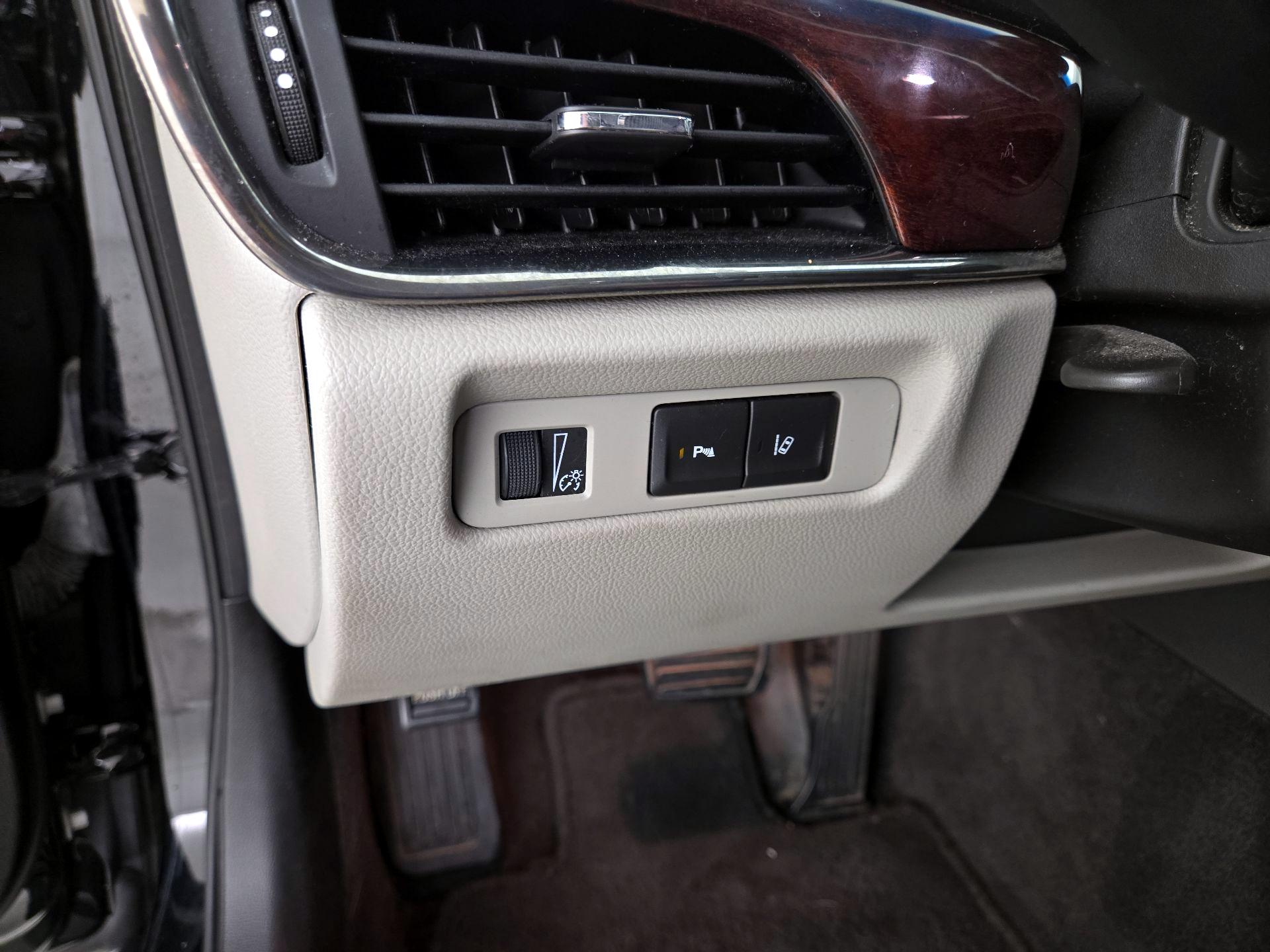 Thumbnail: 2014 Cadillac ATS - 13