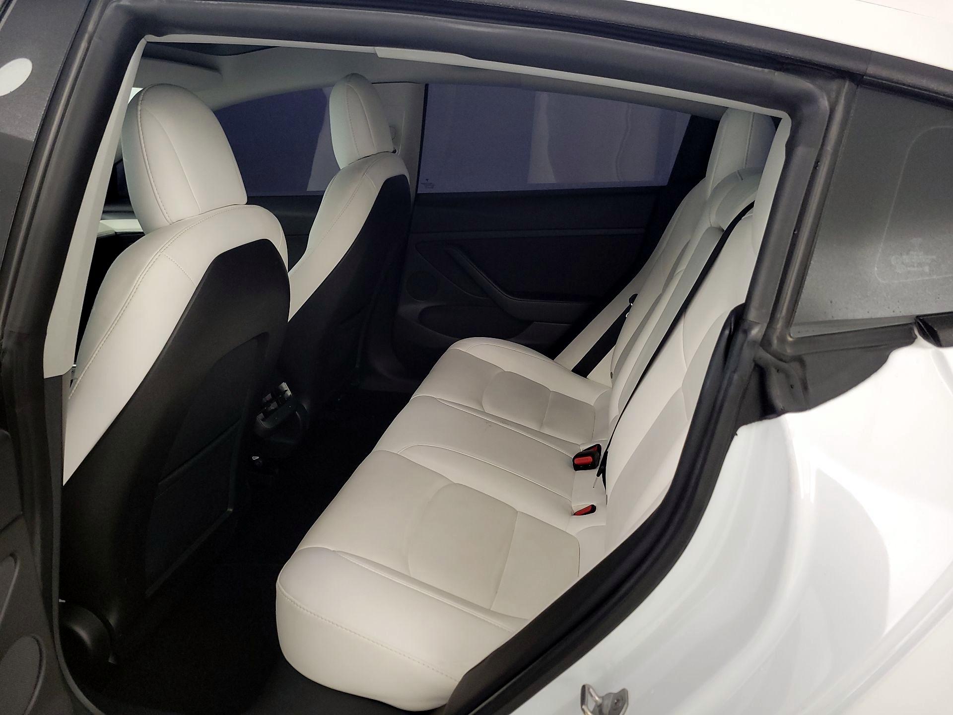 Thumbnail: 2021 Tesla Model 3 - 19