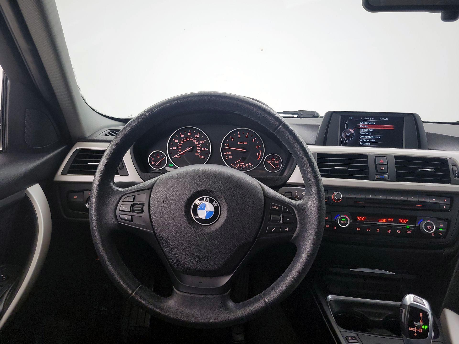 Thumbnail: 2015 BMW 3 Series - 10