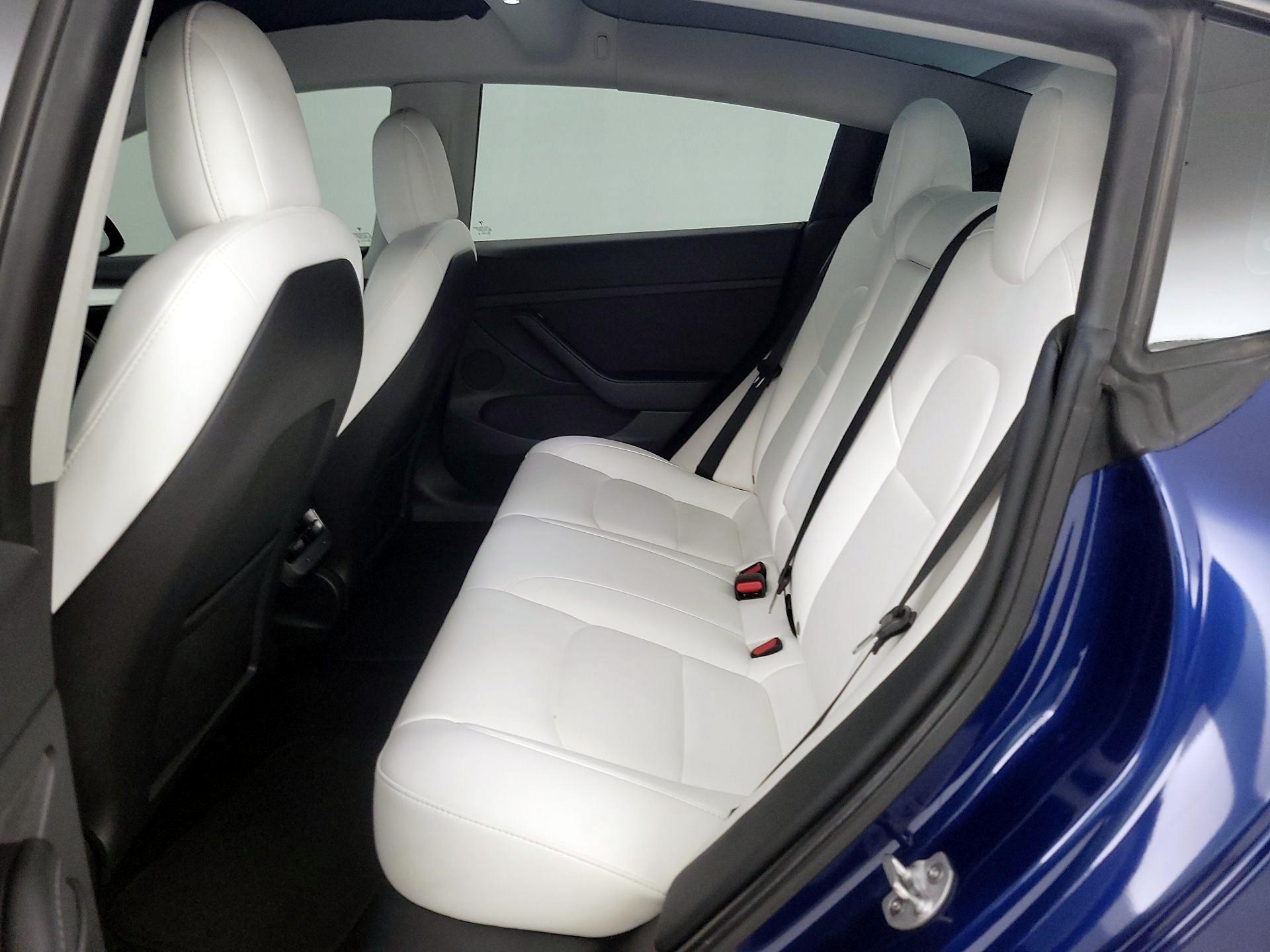 Thumbnail: 2022 Tesla Model 3 - 19