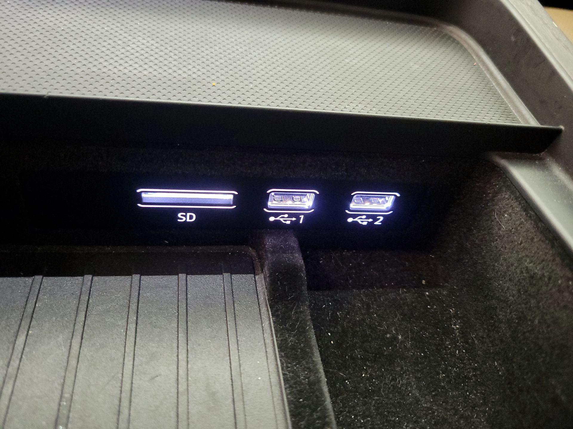 Thumbnail: 2019 Audi Q8 - 19