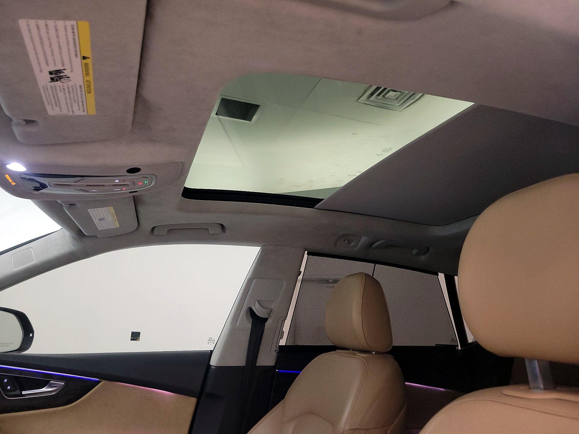 Thumbnail: 2019 Audi Q8 - 20