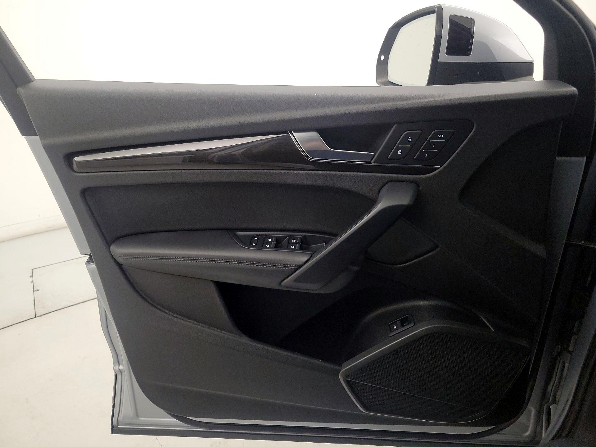 Thumbnail: 2019 Audi Q5 - 12